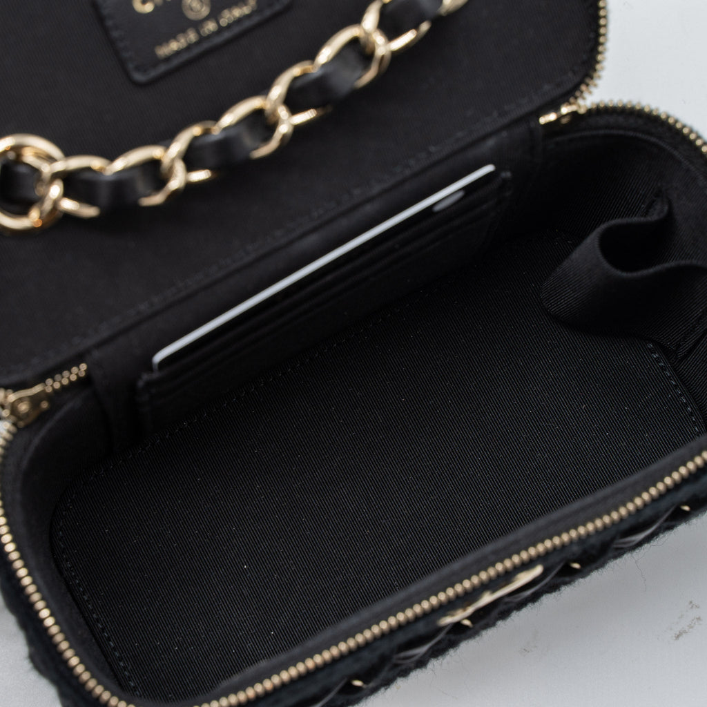 CHANEL LONG VANITY WITH GIANT CHAIN TWEED/LAMBSKIN BLACK LGHW