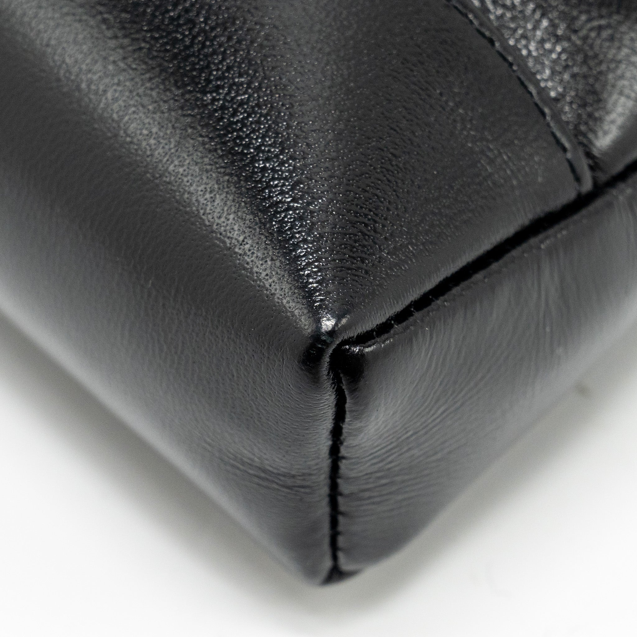 CHANEL MINI 31 CLUTCH WITH CHAIN SHINY LAMBSKIN BLACK LGHW (MICROCHIP)