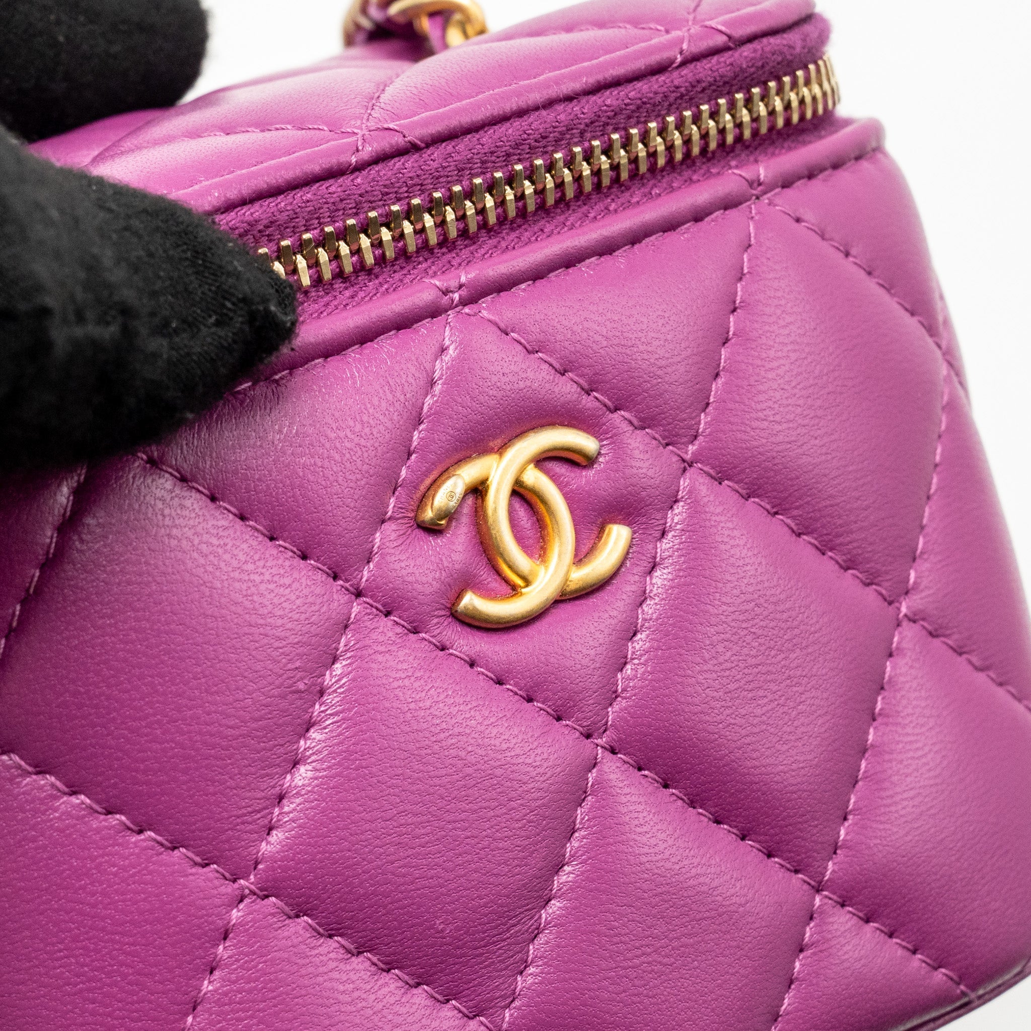 CHANEL PEARL CRUSH MINI VANITY WITH CHAIN LAMBSKIN PURPLE GHW