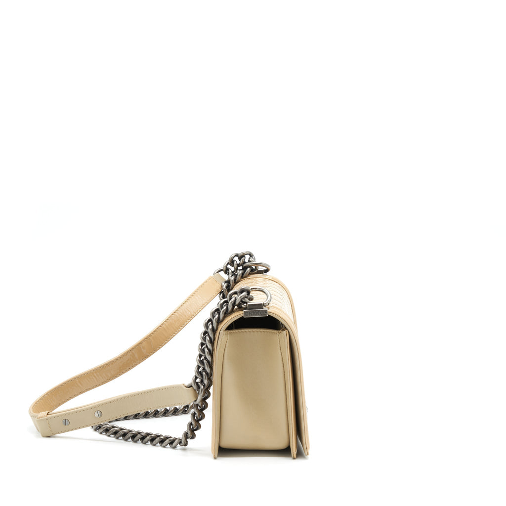 CHANEL MEDIUM BOY PATENT LIGHT BEIGE RUTHENIUM SLIVER HARDWARE