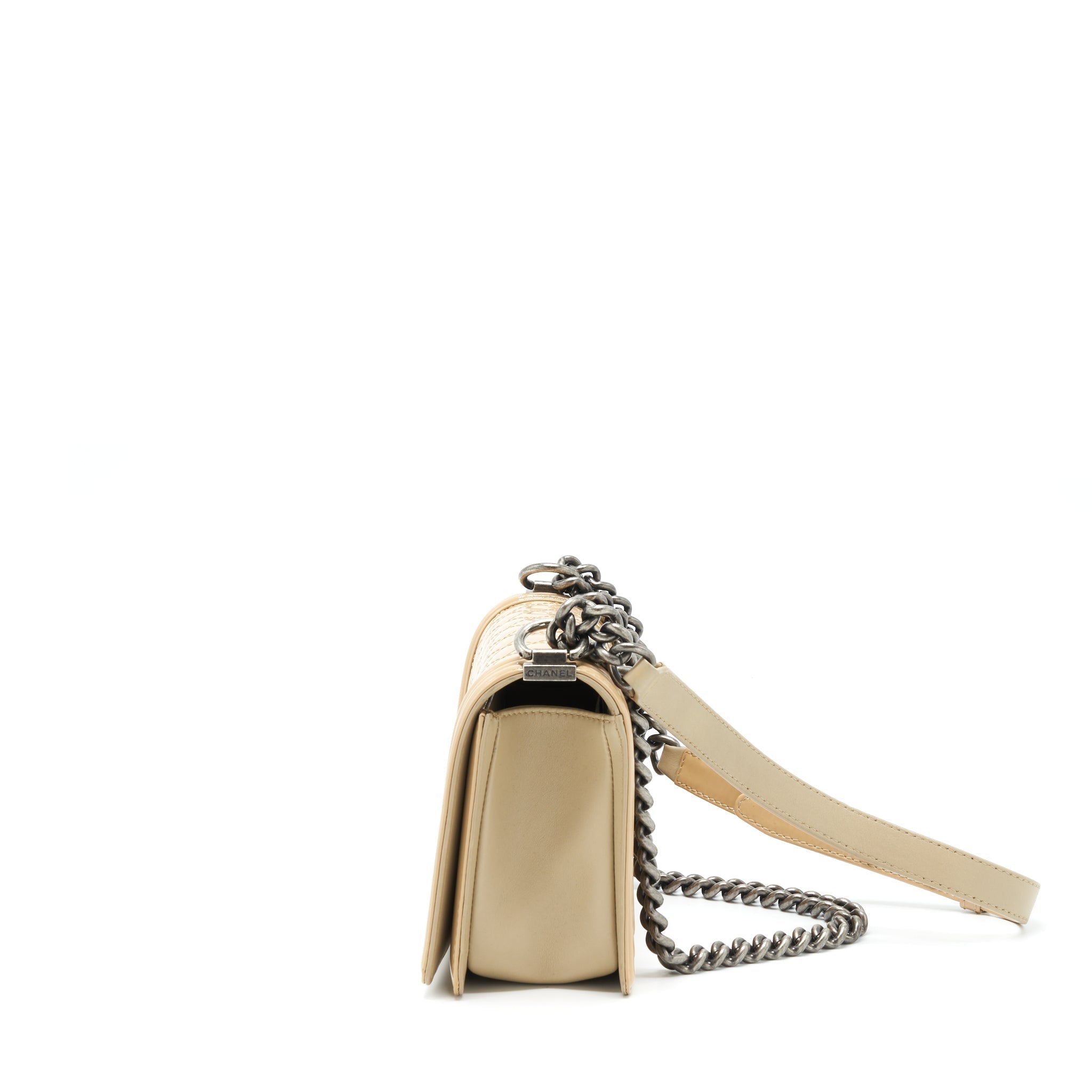CHANEL MEDIUM BOY PATENT LIGHT BEIGE RUTHENIUM SLIVER HARDWARE