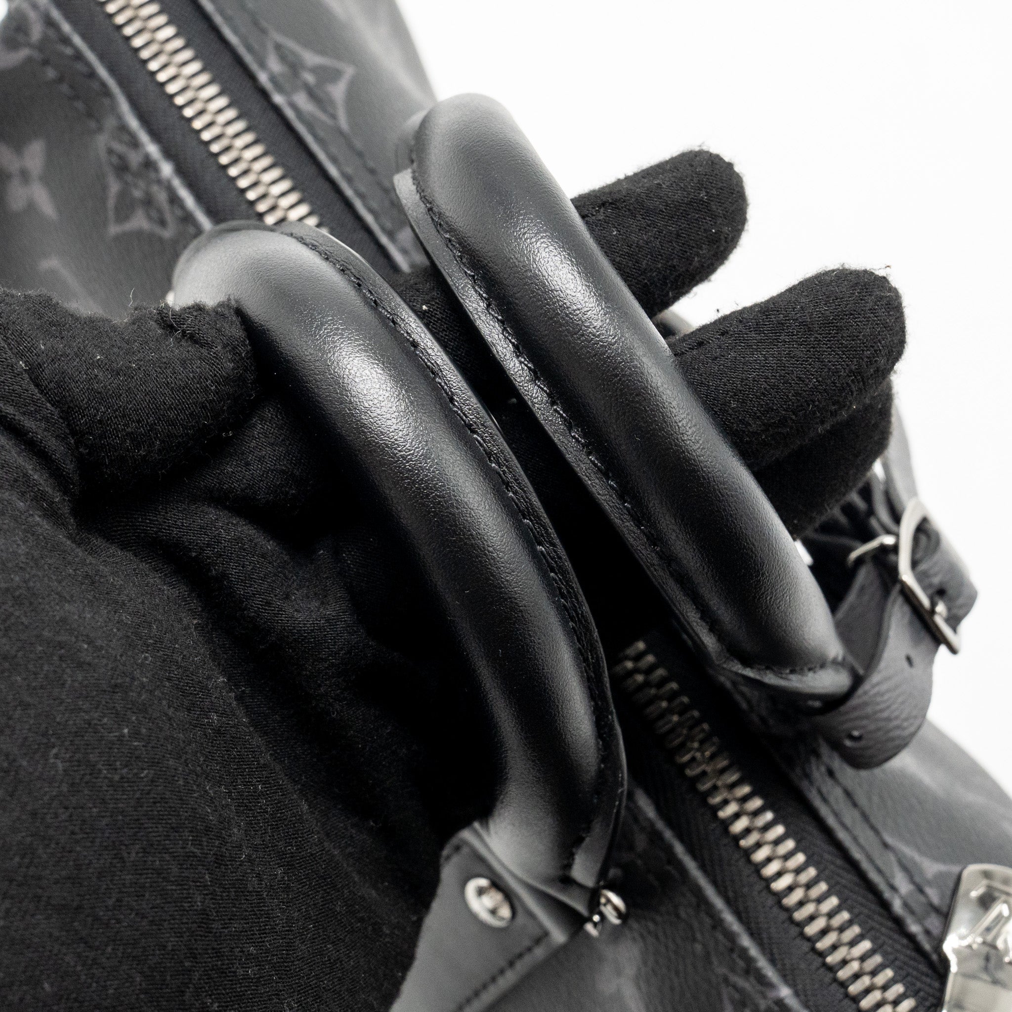 LOUIS VUITTON KEEPALL BANDOULIERE 25 MONOGRAM ECLIPSE SHW