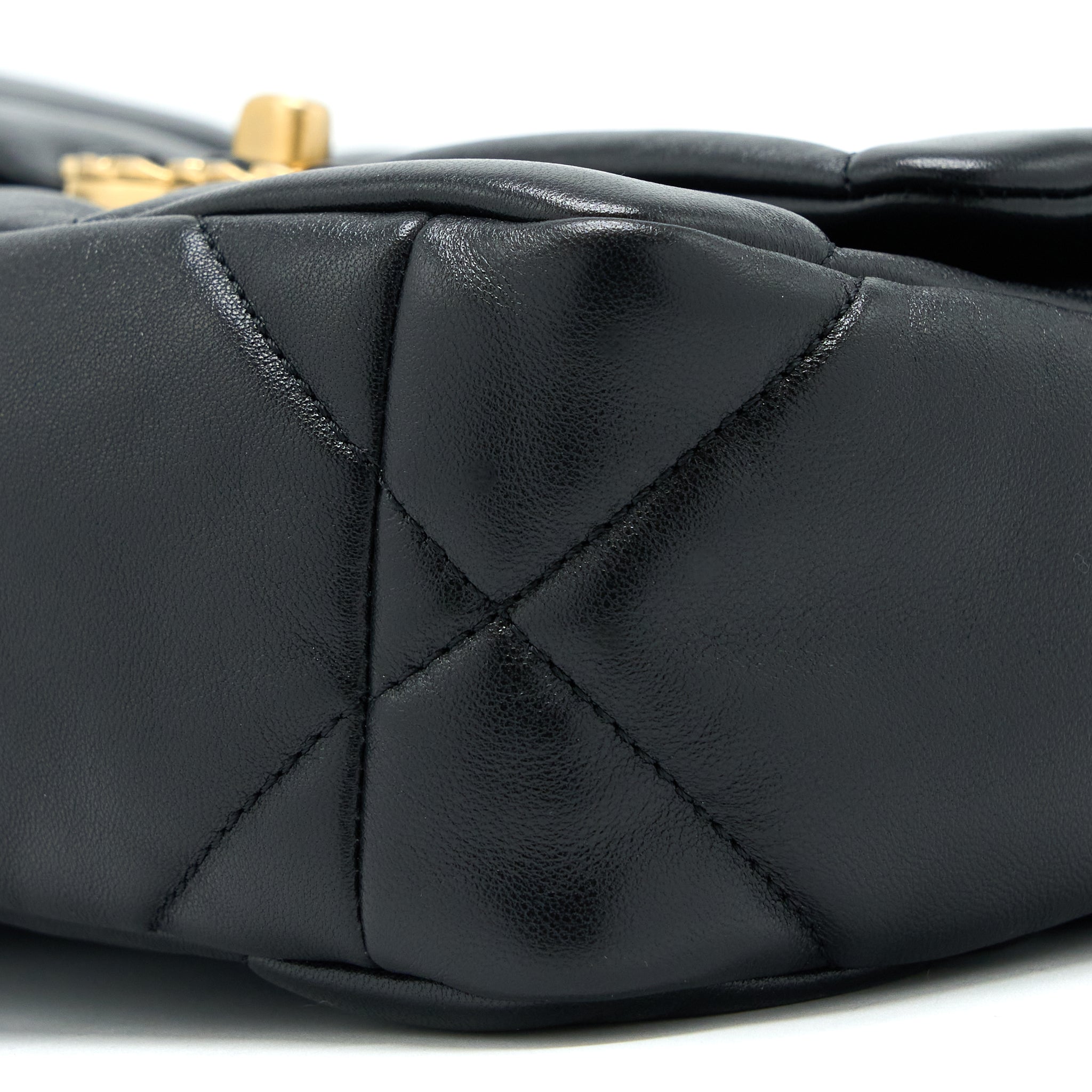 CHANEL SMALL 19 BAG LAMBSKIN BLACK MULTICOLOUR HARDWARE (MICROCHIP)