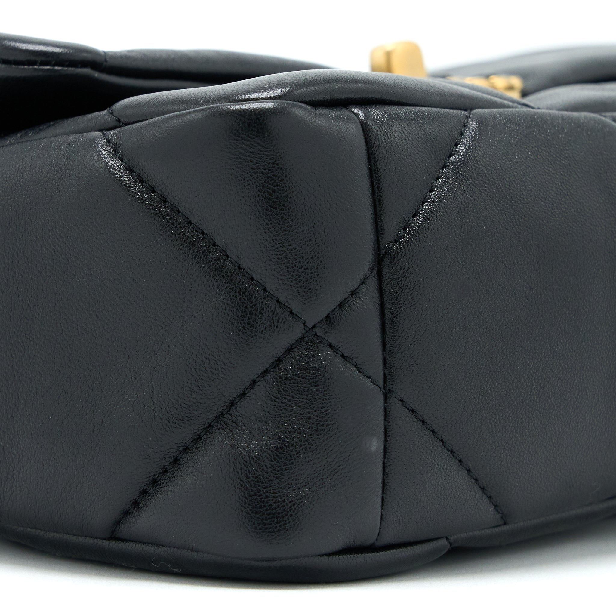 CHANEL SMALL 19 BAG LAMBSKIN BLACK MULTICOLOUR HARDWARE (MICROCHIP)