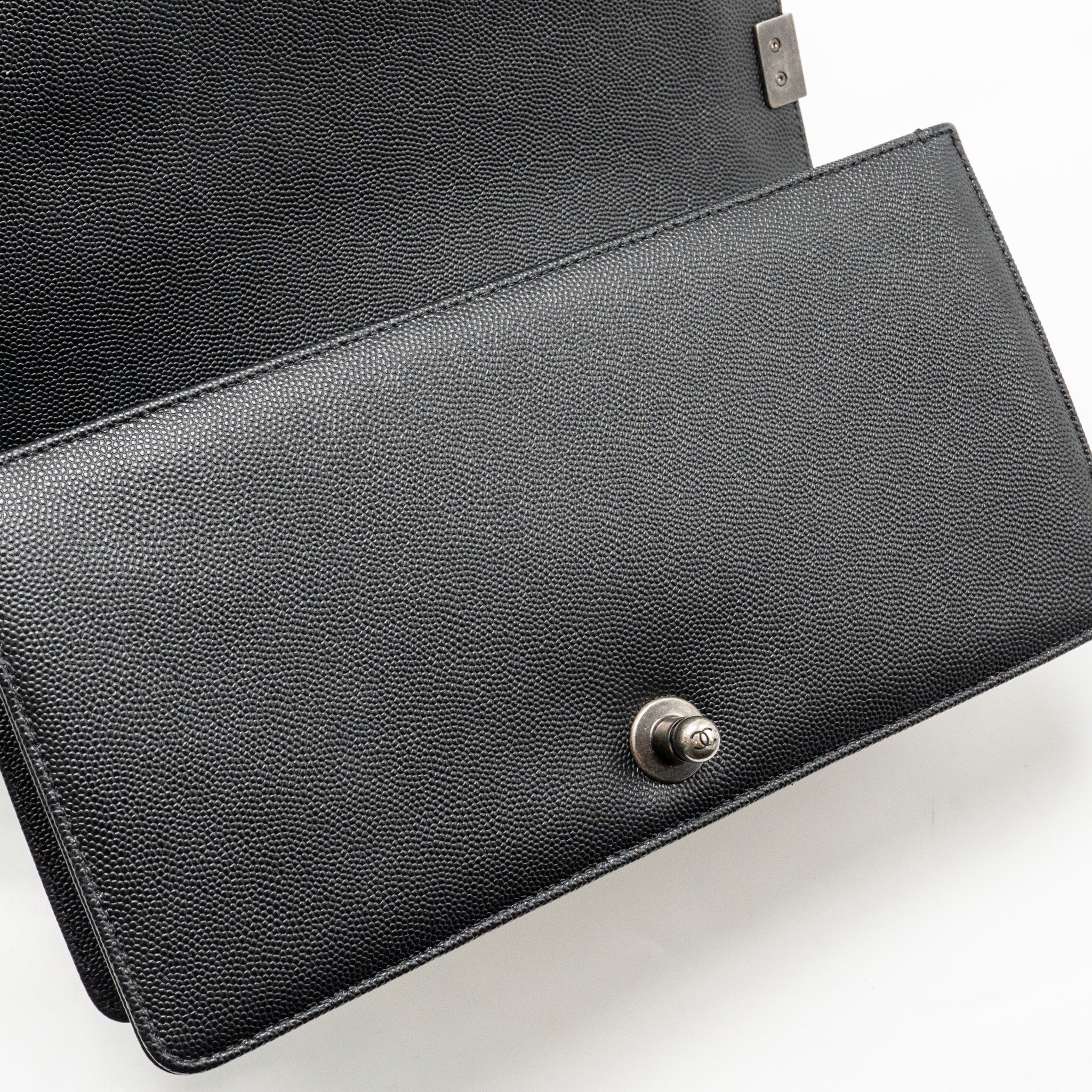 CHANEL MEDIUM BOY BAG CAVIAR BLACK RUTHENIUM HARDWARE