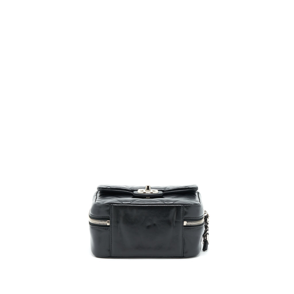 CHANEL QUILTED VERTICAL TOP HANDLE BAG CALFSKIN BLACK SHW