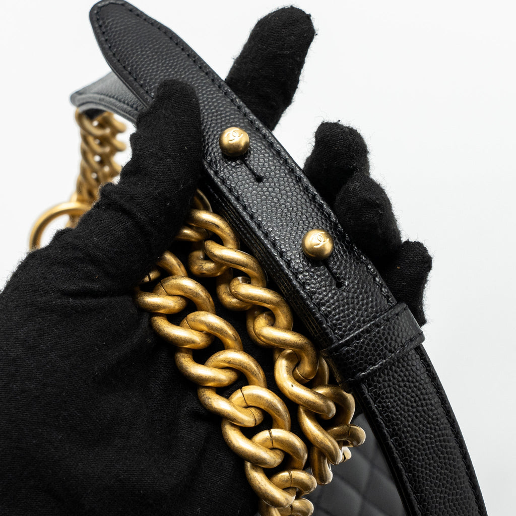 CHANEL SMALL BOY BAG CAVIAR BLACK GHW (MICROCHIP)
