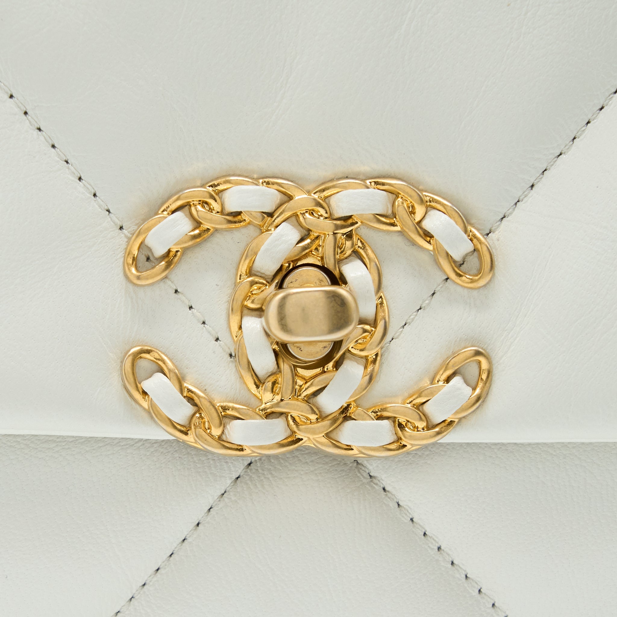 CHANEL SMALL 19 BAG GOATSKIN WHITE MULTICOLOUR HARDWARE