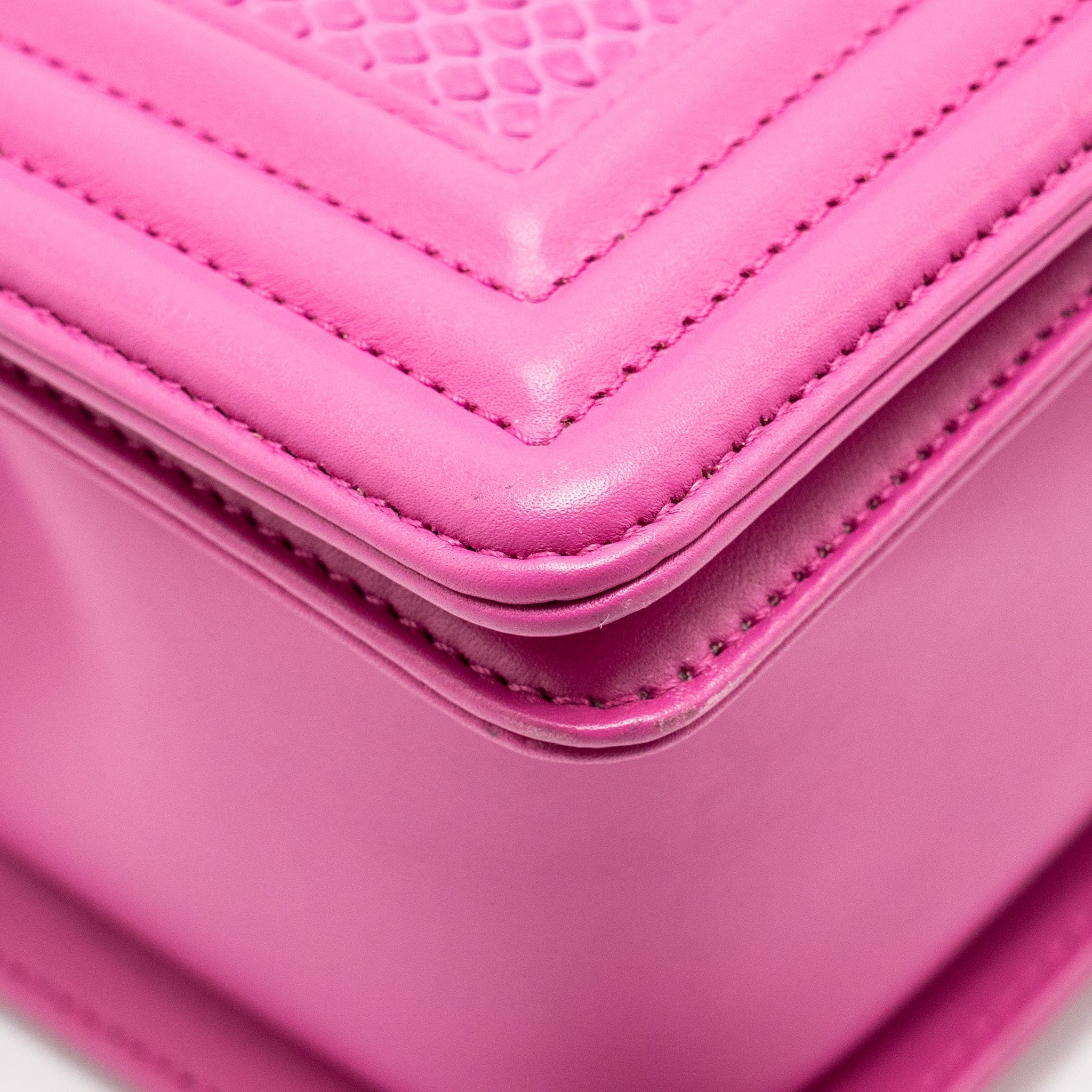 CHANEL MEDIUM BOY FLAP BAG PYTHON PINK BRUSHED SHW
