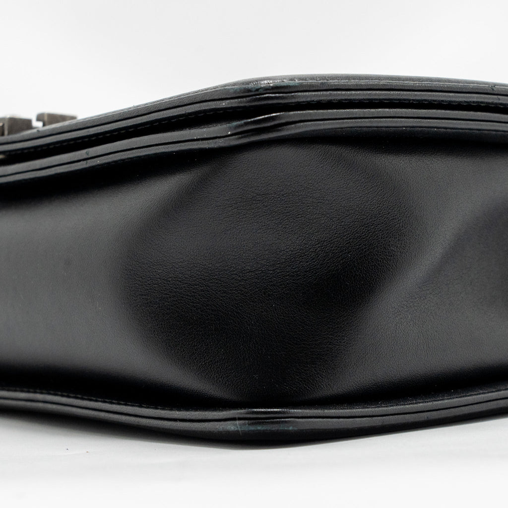 CHANEL NEW MEDIUM BOY BAG CALFSKIN BLACK RUTHENIUM HARDWARE