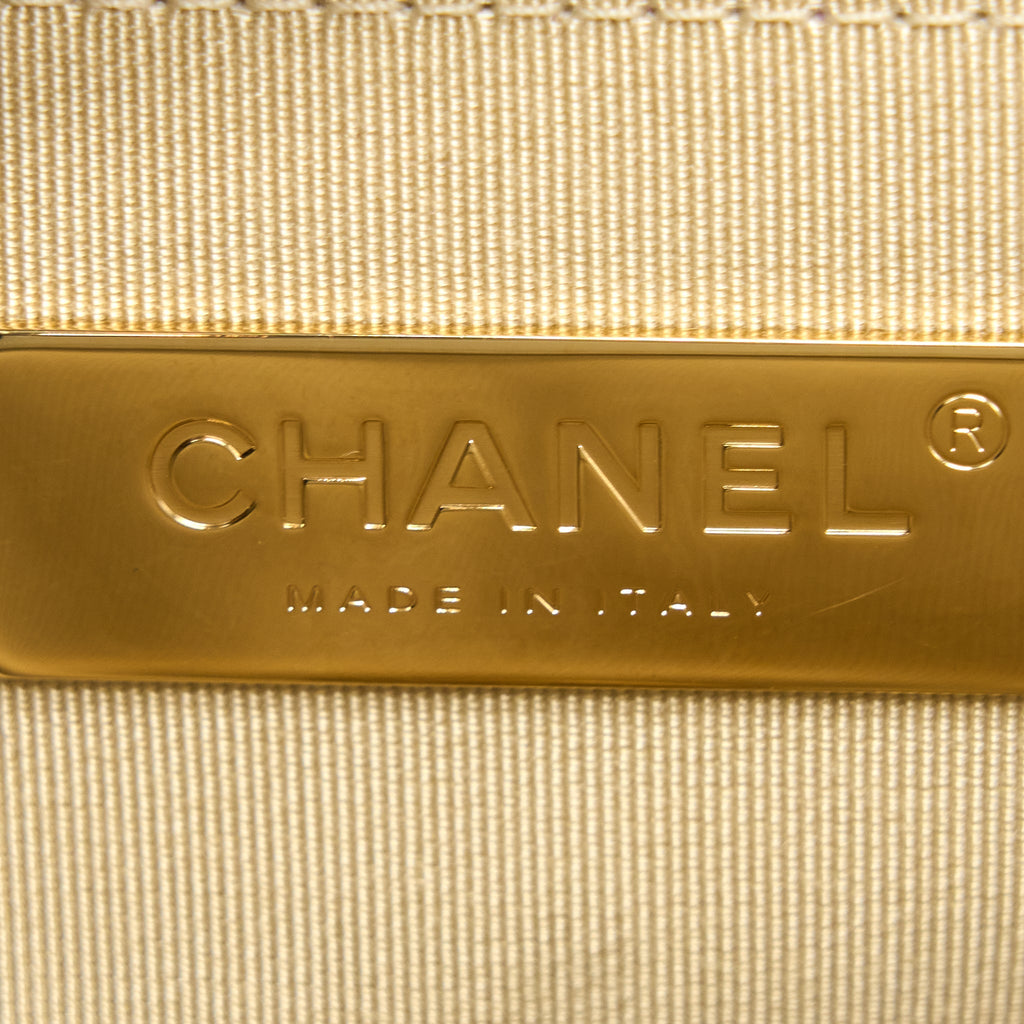 CHANEL SMALL 19 BAG GOATSKIN WHITE MULTICOLOUR HARDWARE