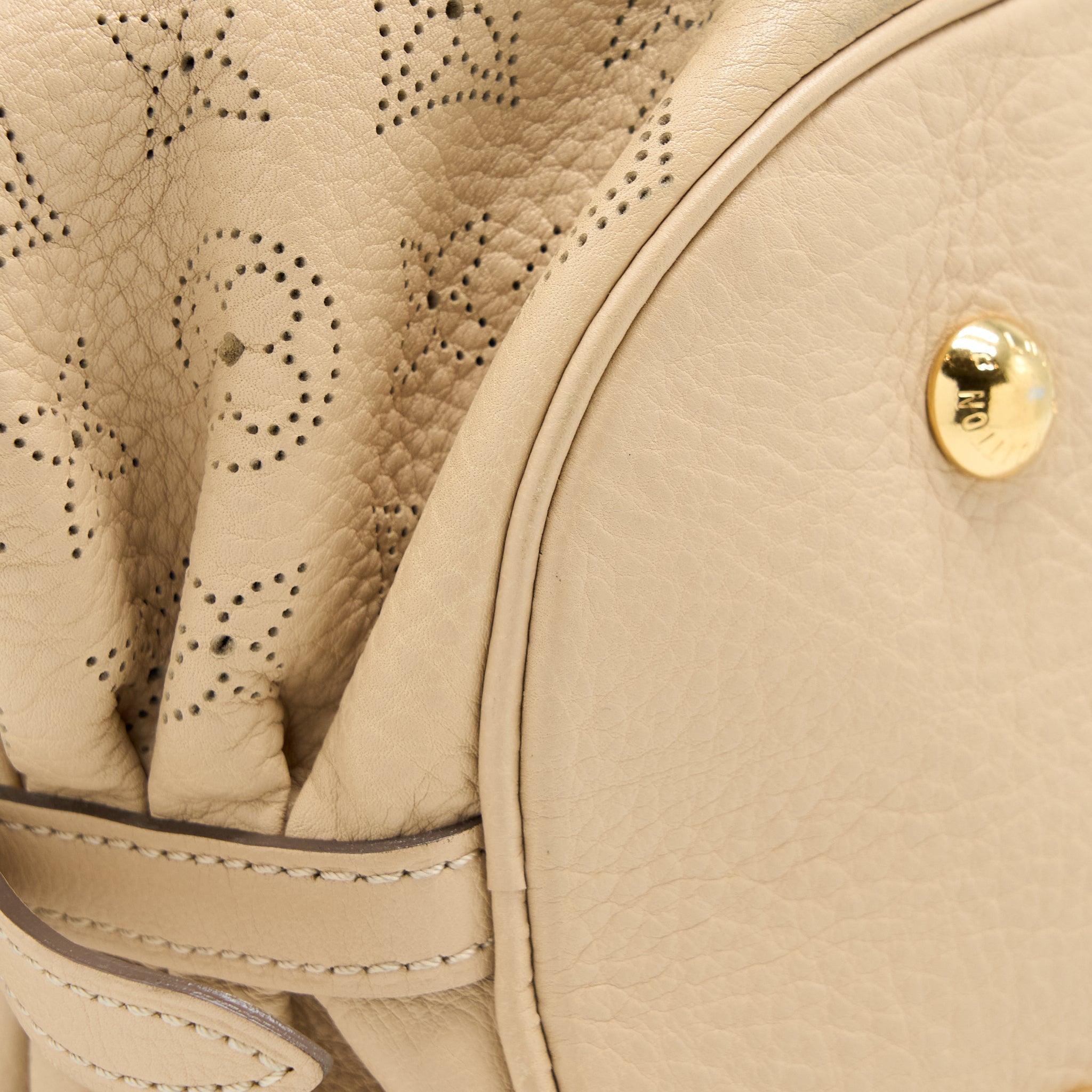 LOUIS VUITTON MAHINA HINA SHOULDER BAG BEIGE GHW
