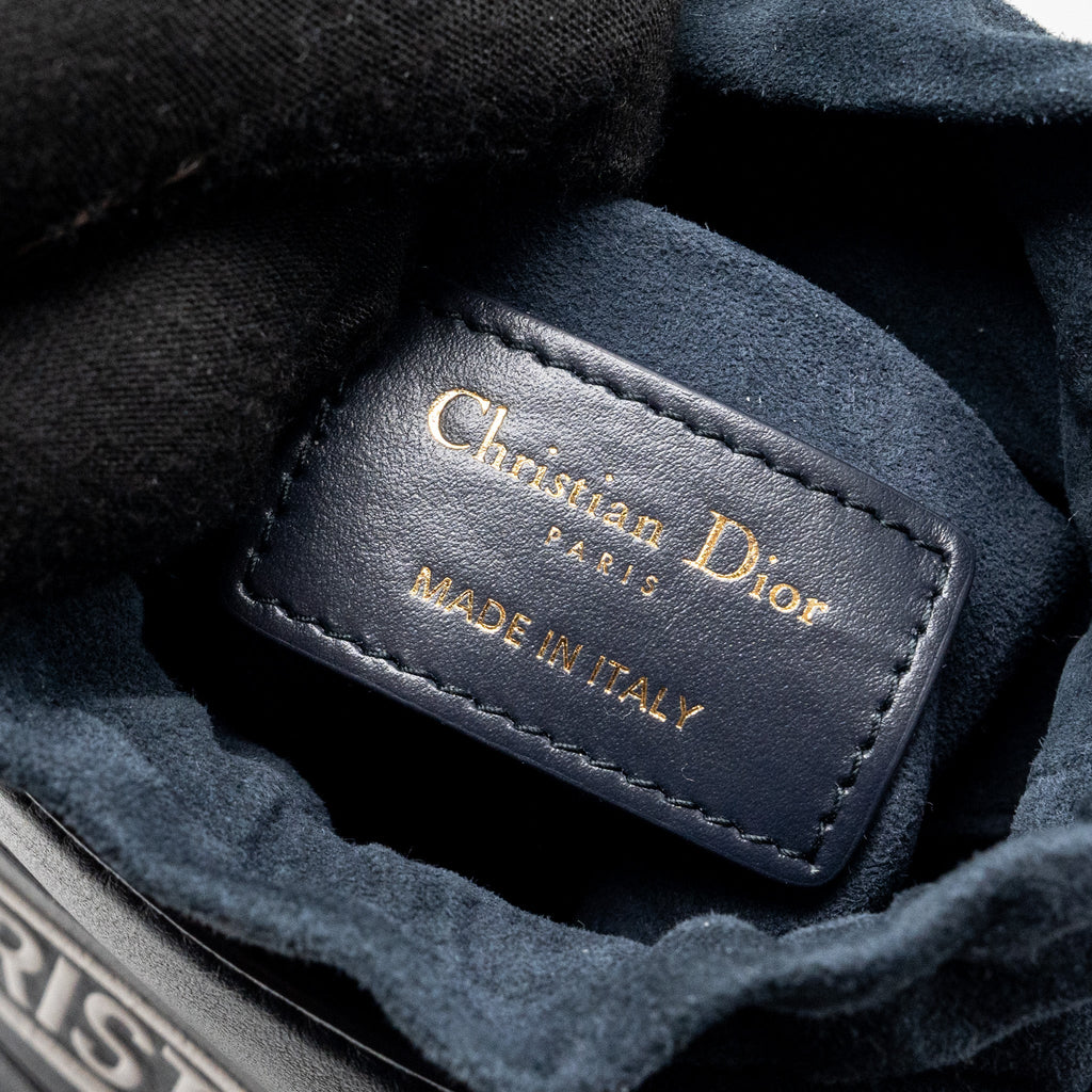 DIOR MICRO DIOR VIBE BUCKET BAG CALFSKIN BLUE/WHITE LGHW