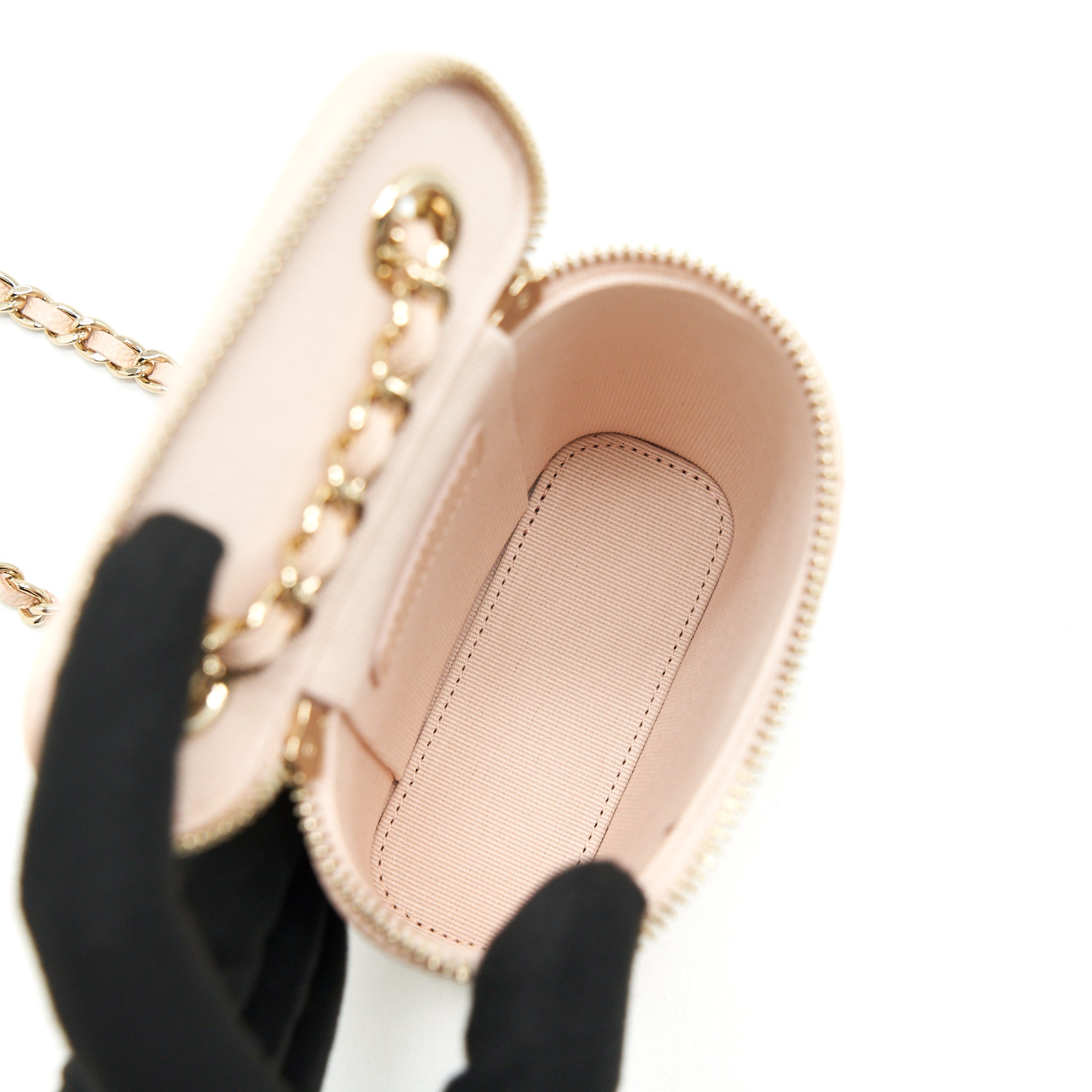 CHANEL 22C LIGHT BEIGE CAVIAR VERTICAL VANITY WITH CHAIN LGHW
