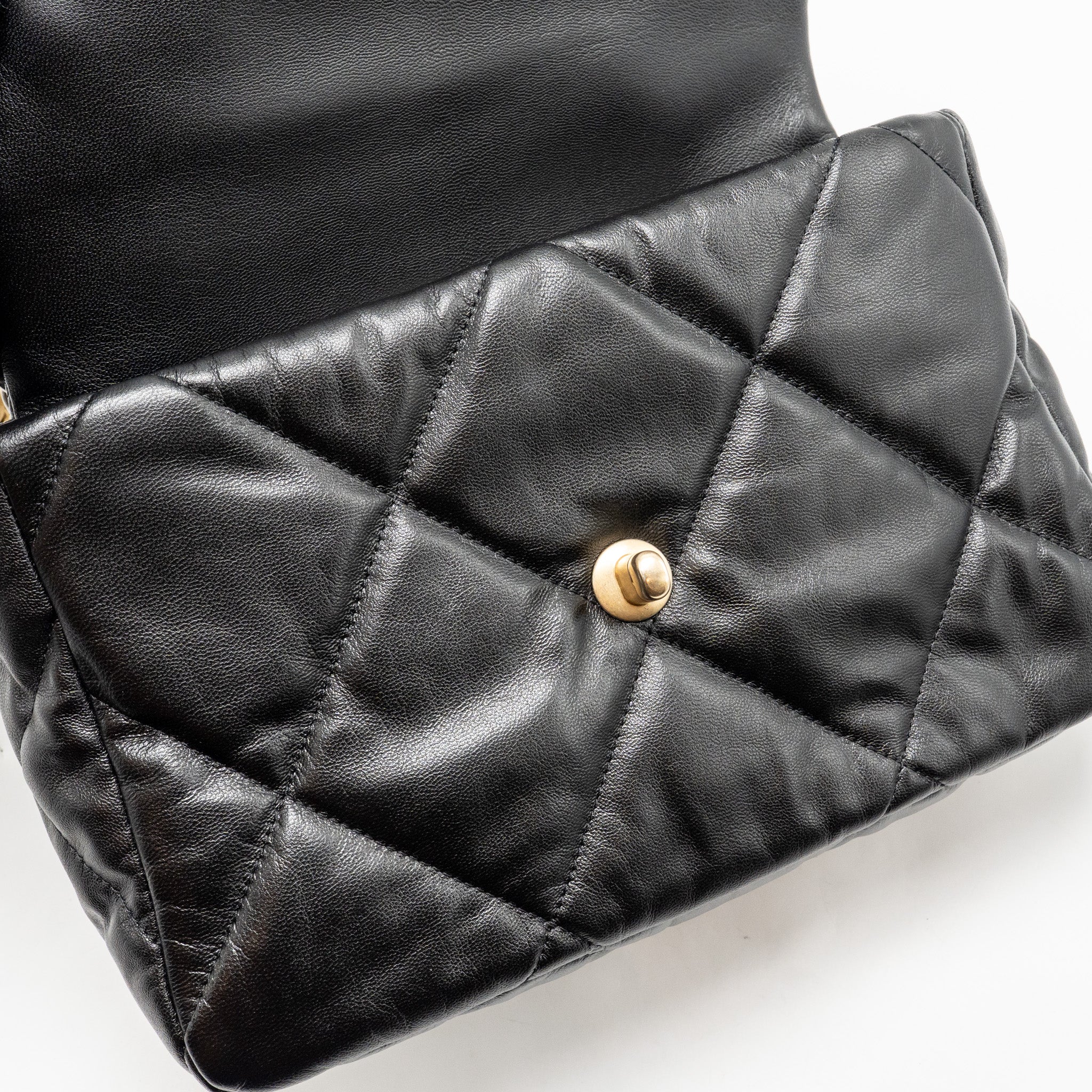 CHANEL LARGE 19 BAG GOATSKIN BLACK GHW