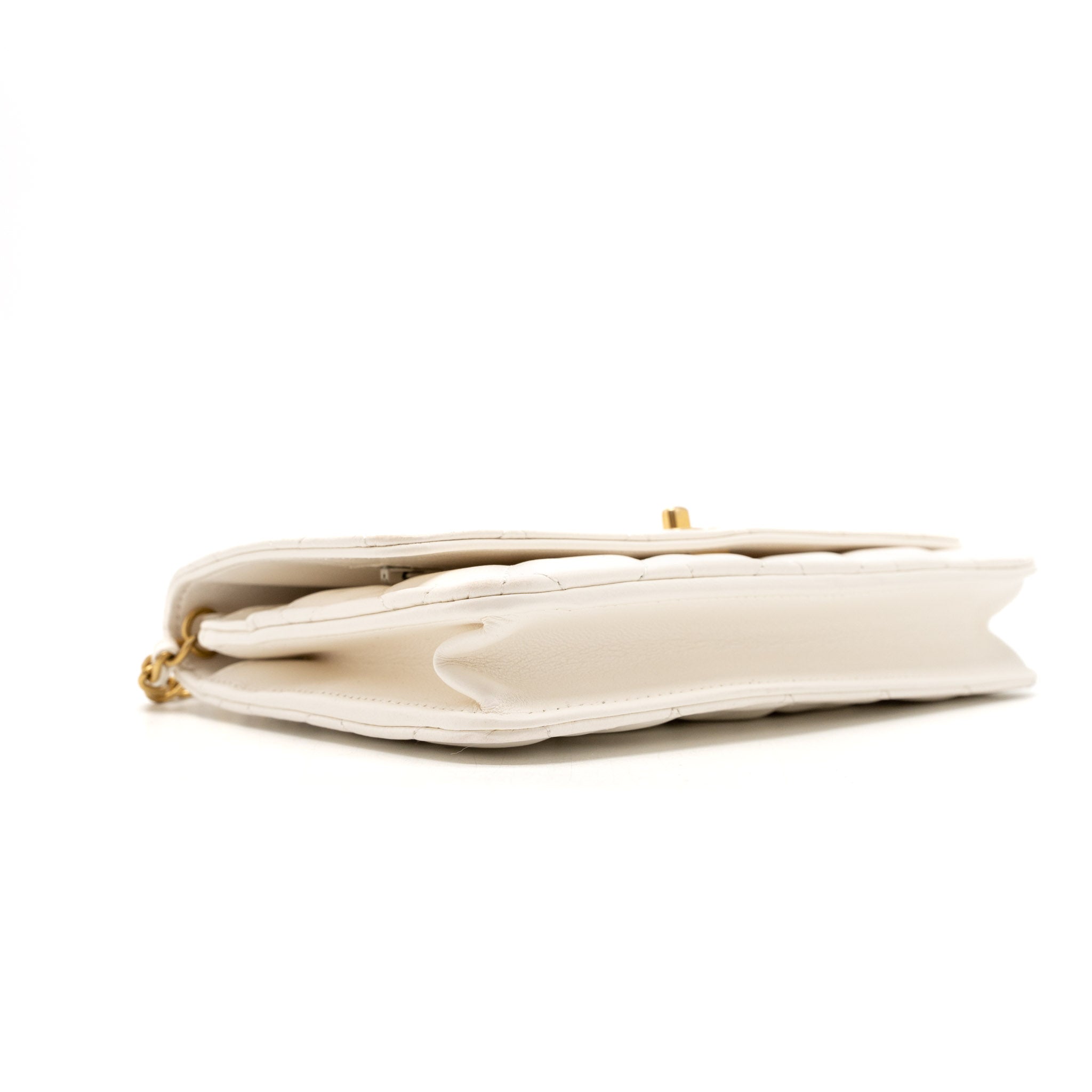 CHANEL PEARL CRUSH WALLET ON CHAIN LAMBSKIN WHITE BRUSHED GHW (MICROCHIP)