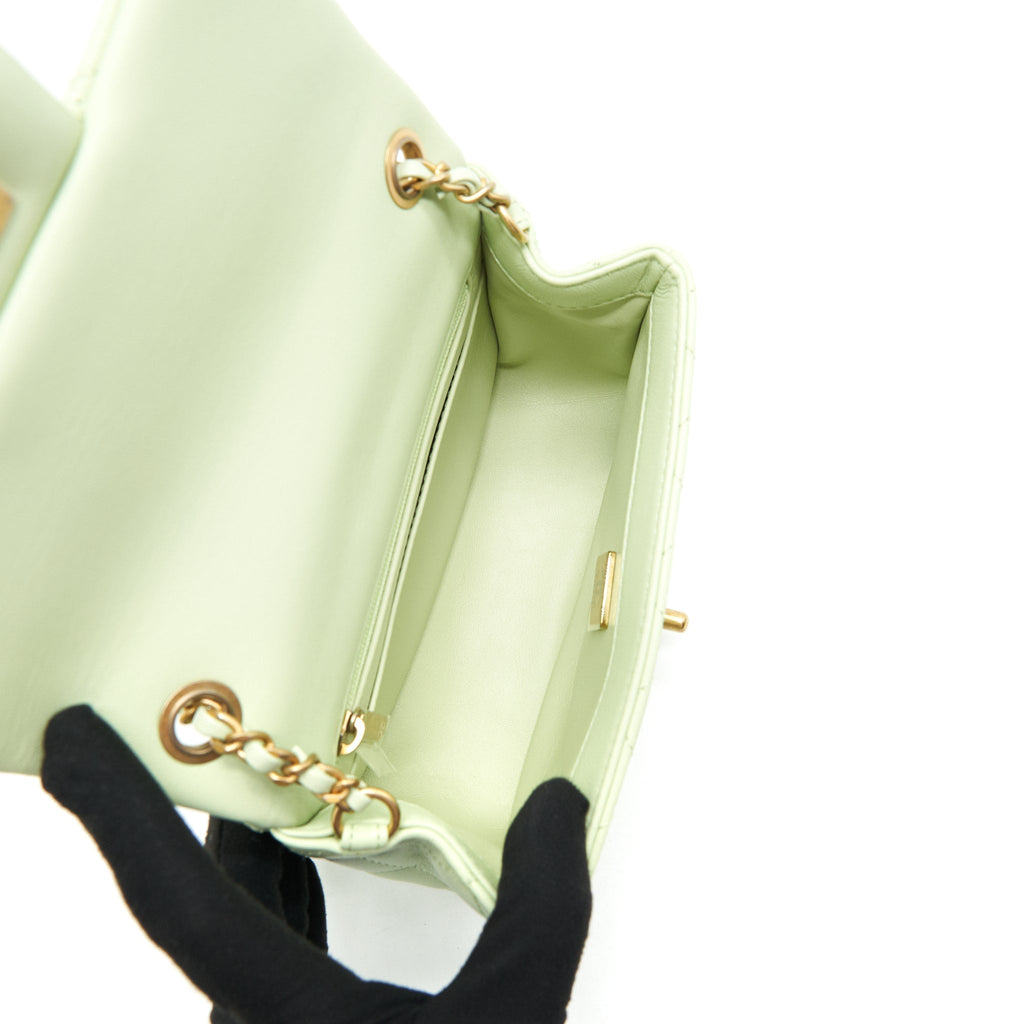 CHANEL 22C PEARL CRUSH MINI SQUARE FLAP BAG LIGHT GREEN