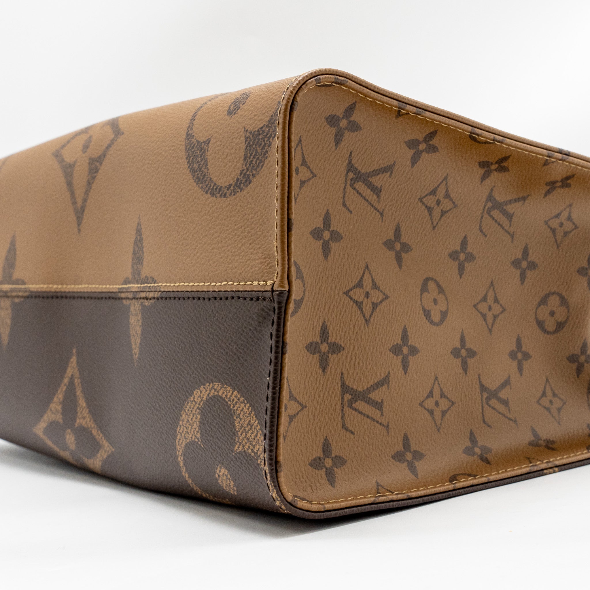 LOUIS VUITTON ONTHEGO MM MONOGRAM REVERSE CANVAS GHW