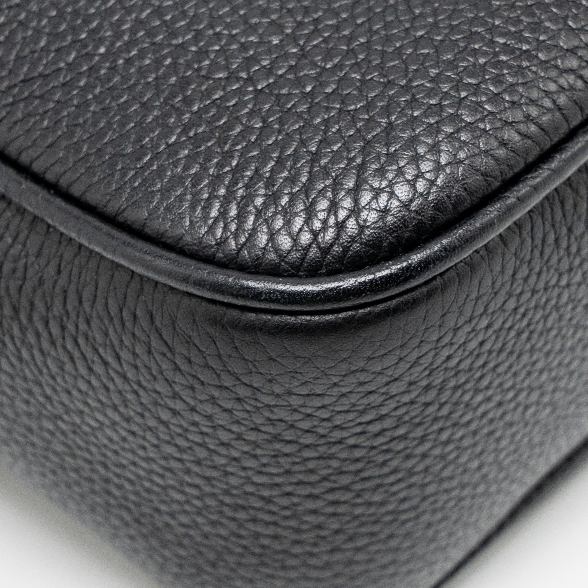 GUCCI SOHO DISCO CAMERA CROSSBODY BAG CALFSKIN BLACK LGHW