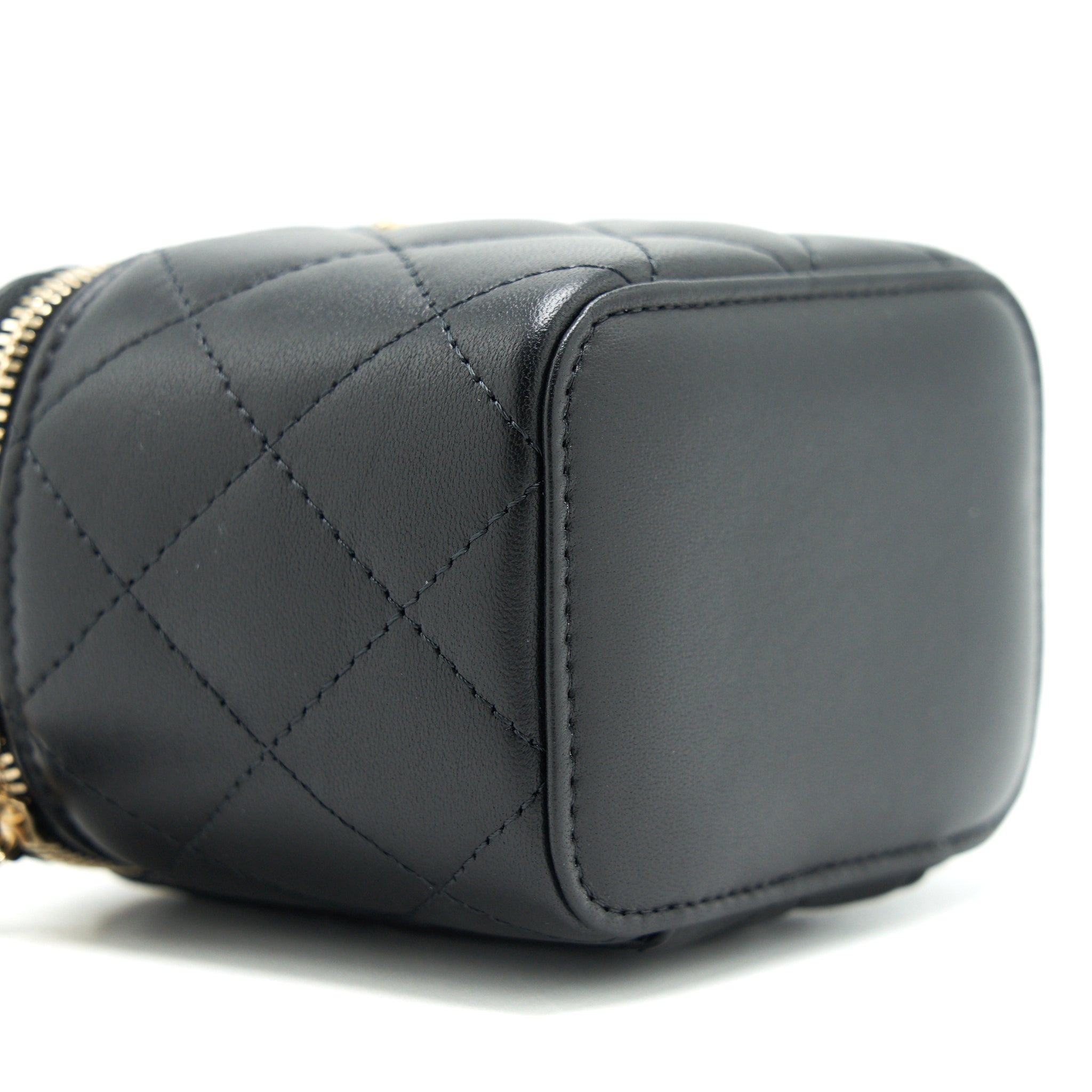 CHANEL 22C PEARL CRUSH MINI VANITY WITH CHAIN LAMBSKIN BLACK GHW