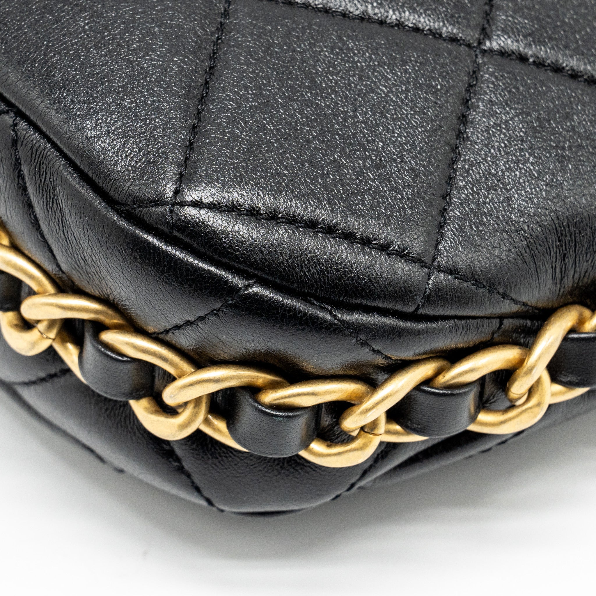 CHANEL 23K HOBO BAG WITH ADJUSTABLE CHAIN LAMBKIN BLACK GHW (MICROCHIP)