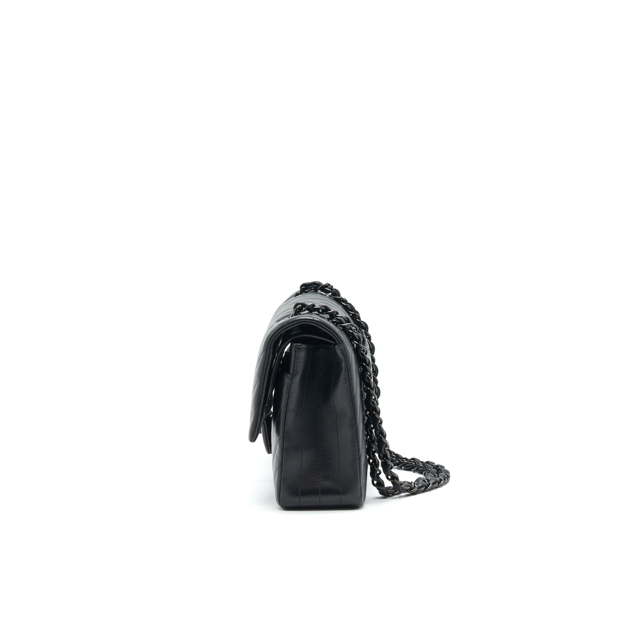 CHANEL CHEVRON MEDIUM CLASSIC DOUBLE FLAP BAG SO BLACK
