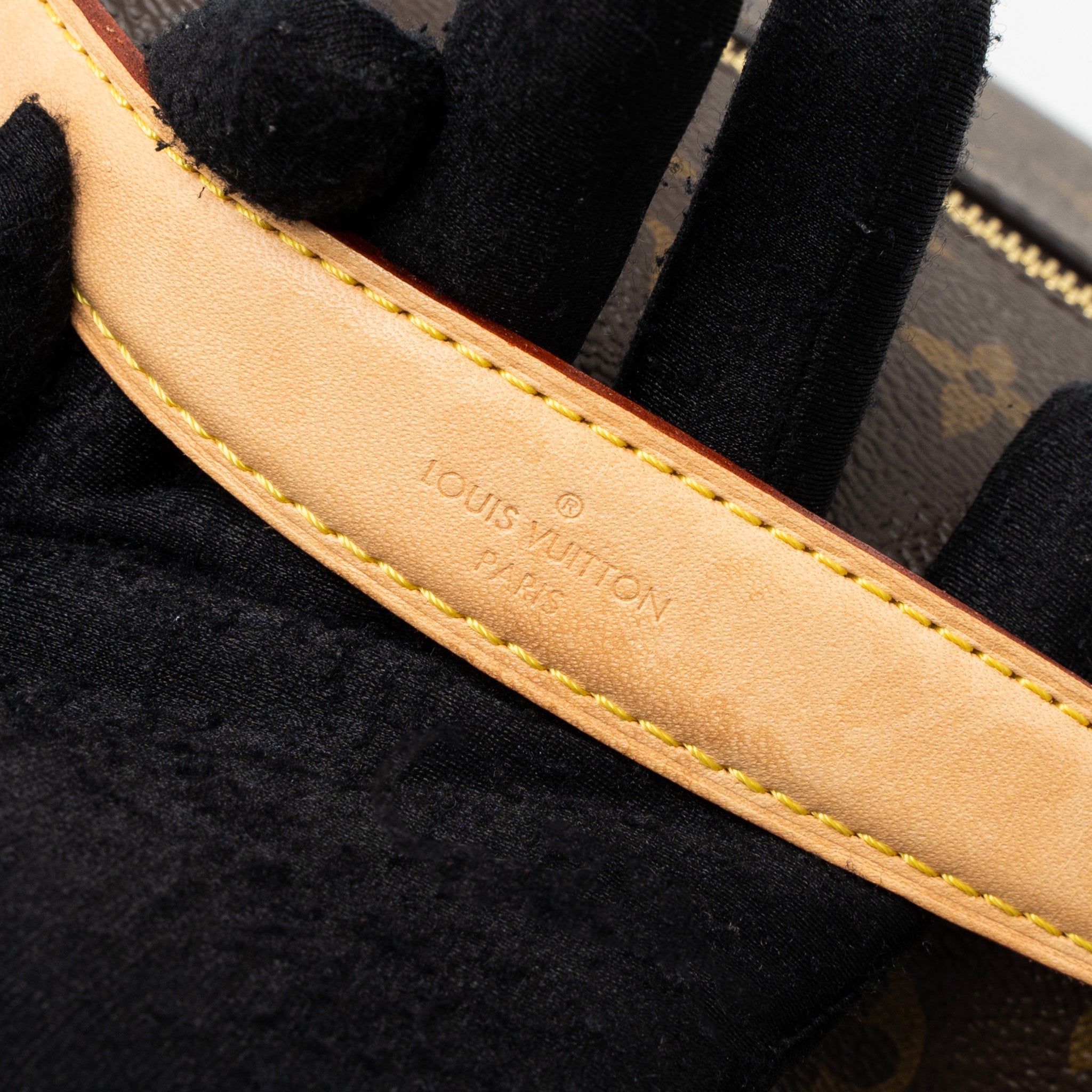 LOUIS VUITTON POCHETTE MÉTIS MONOGRAM CANVAS GHW (NEW VERSION)