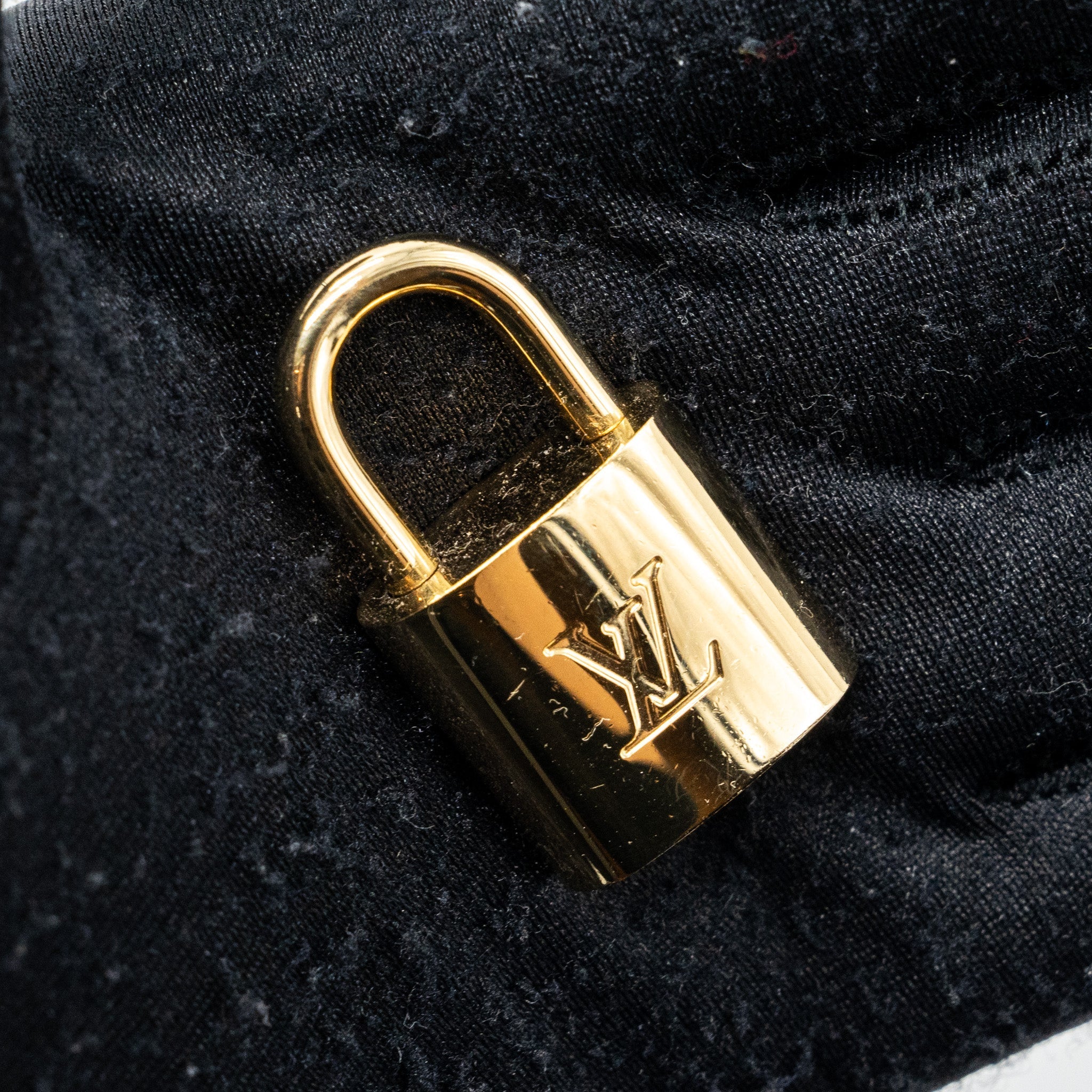 LOUIS VUITTON FLAP SHOULDER BAG CALFSKIN BLACK GHW