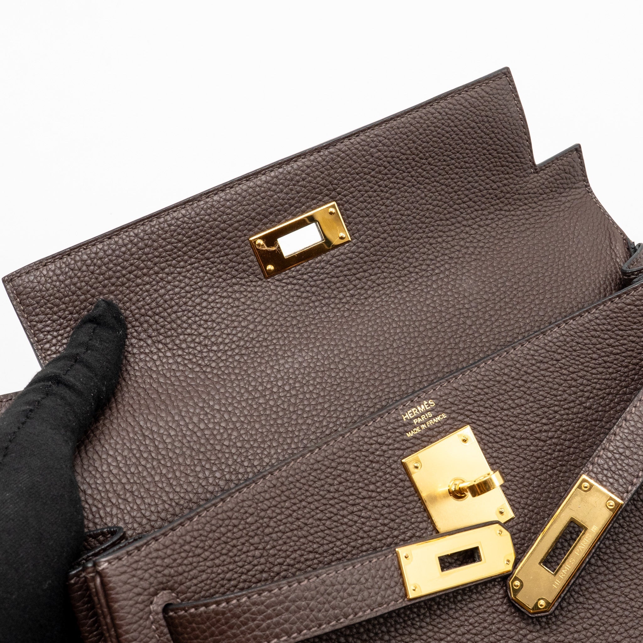 HERMES KELLY 28 TOGO CHOCOLATE GHW