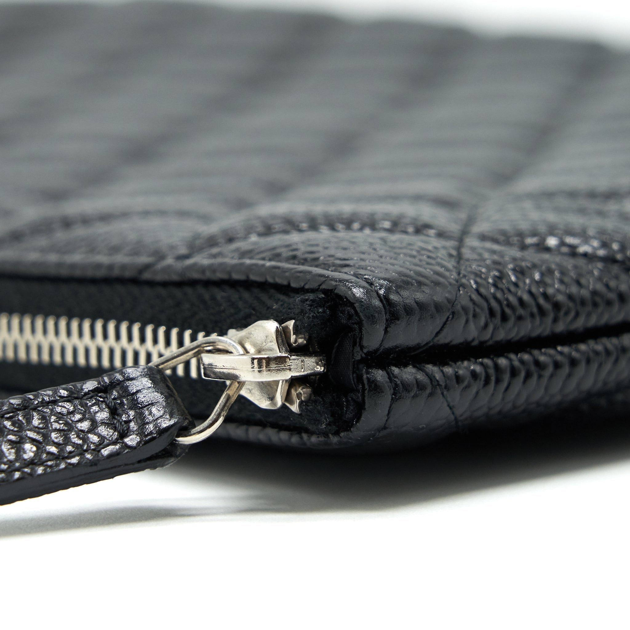 CHANEL CAVIAR POUCH BLACK SHW