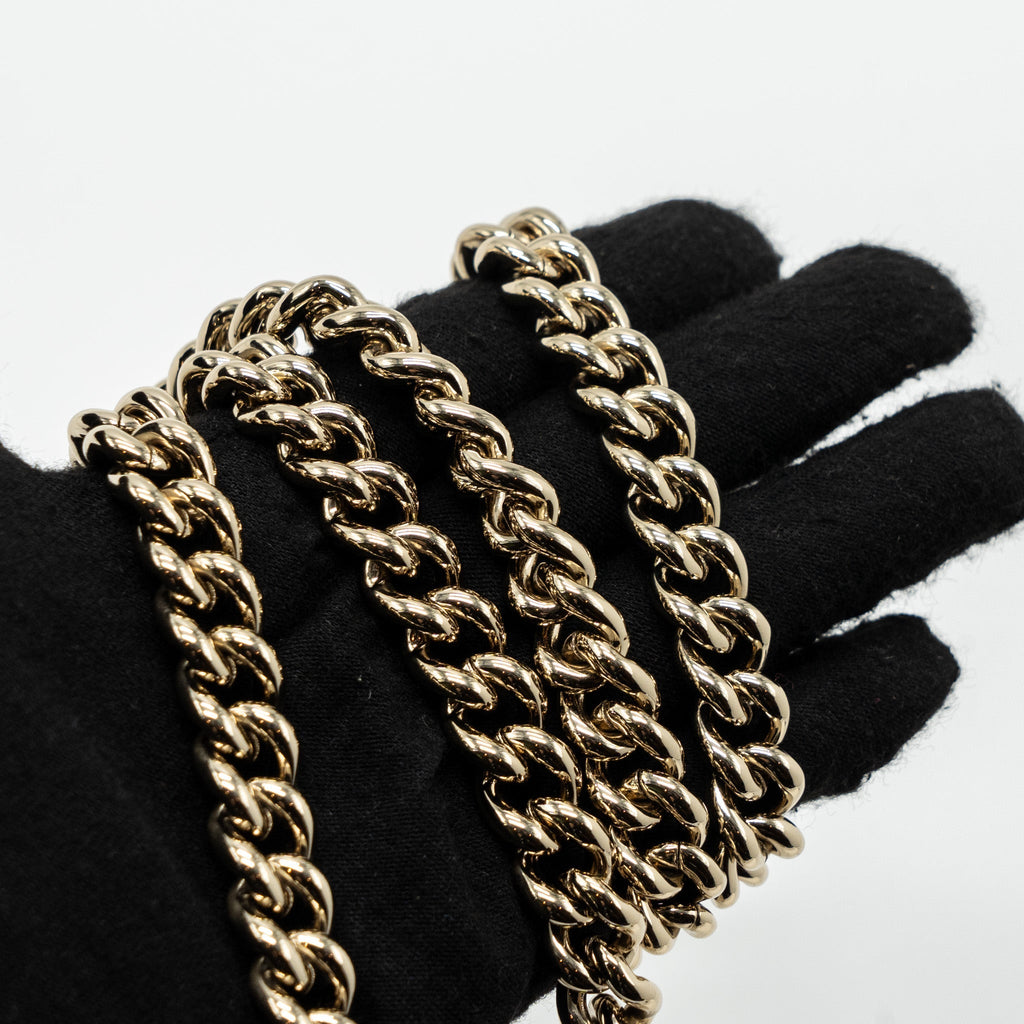 CHANEL BOY WALLET ON CHAIN CAVIAR WHITE LGHW (MICROCHIP)