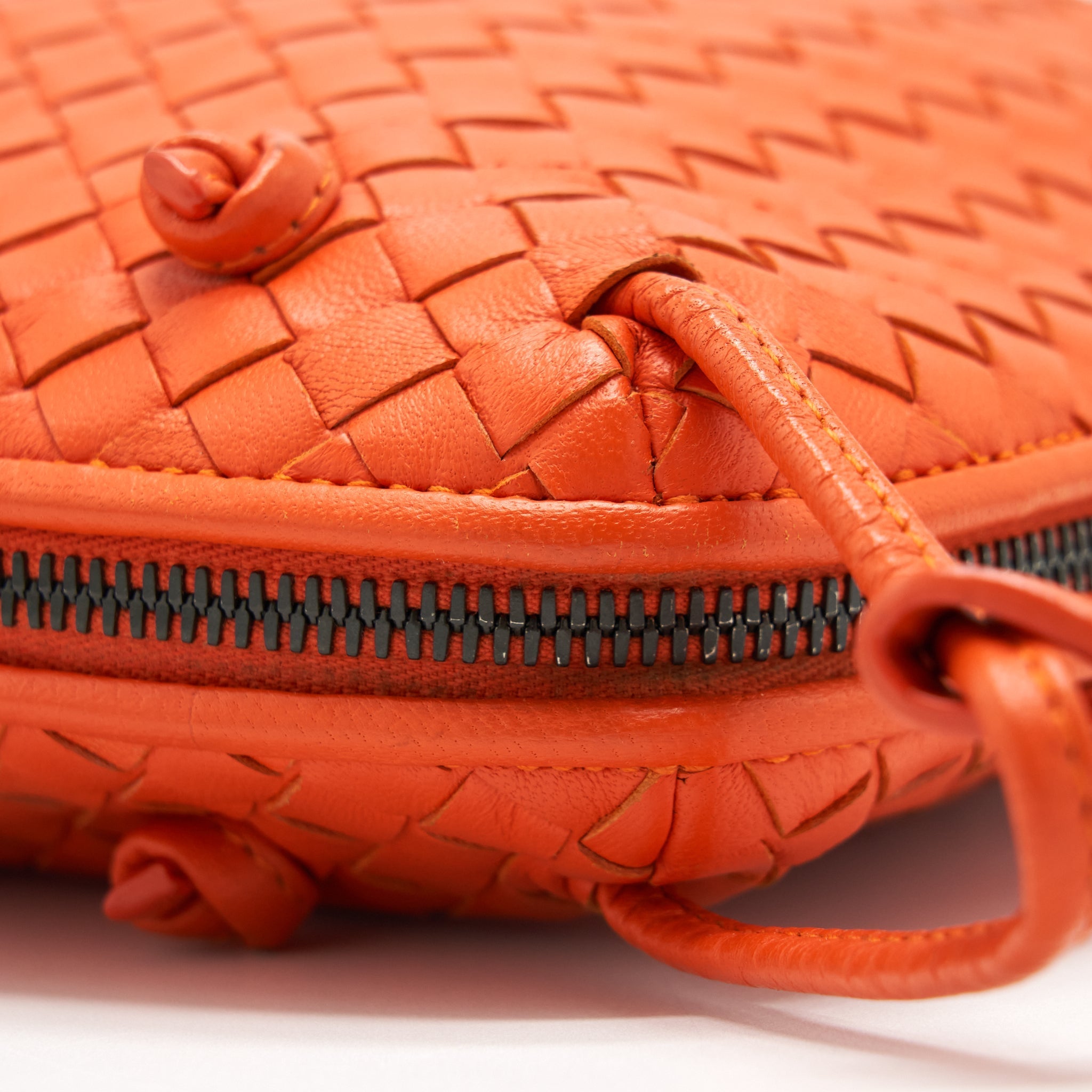 BOTTEGA VENETA ZIPPY CROSSBODY BAG ORANGE
