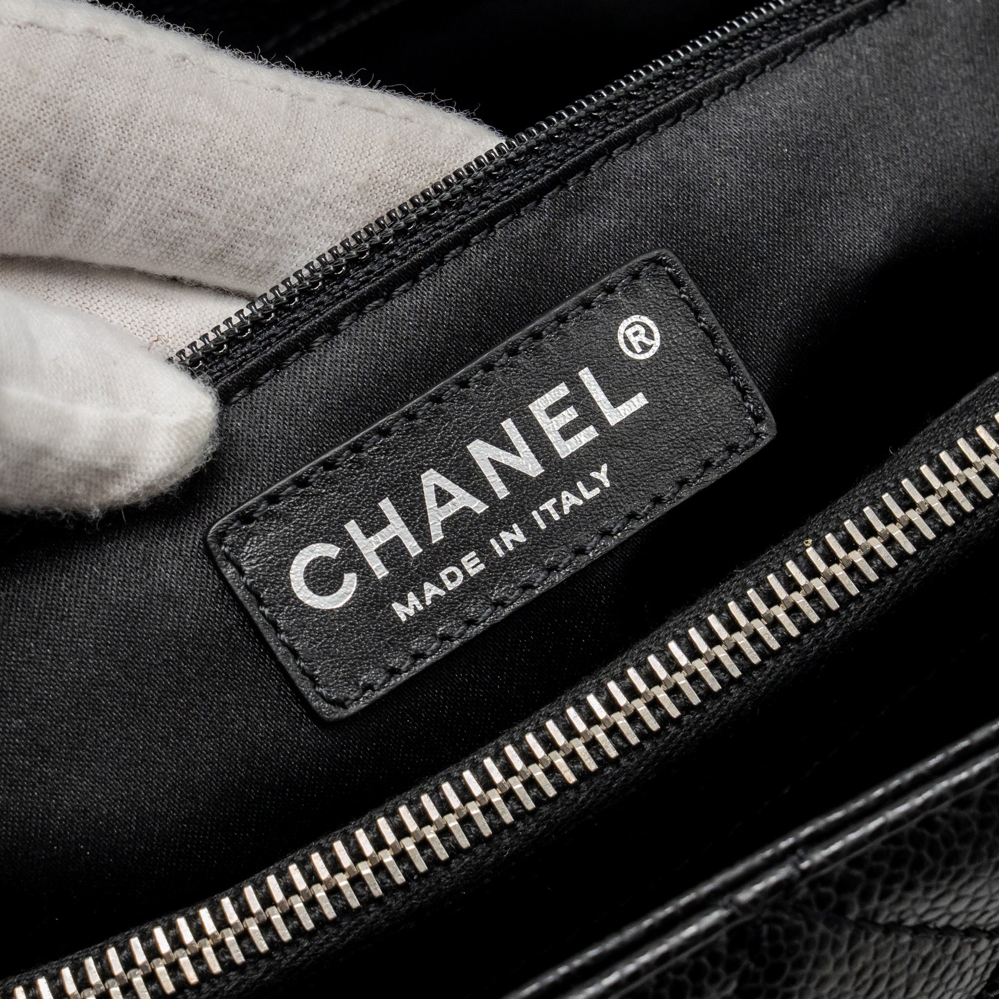 CHANEL GRAND SHOPPING TOTE / GST CAVIAR BLACK SHW