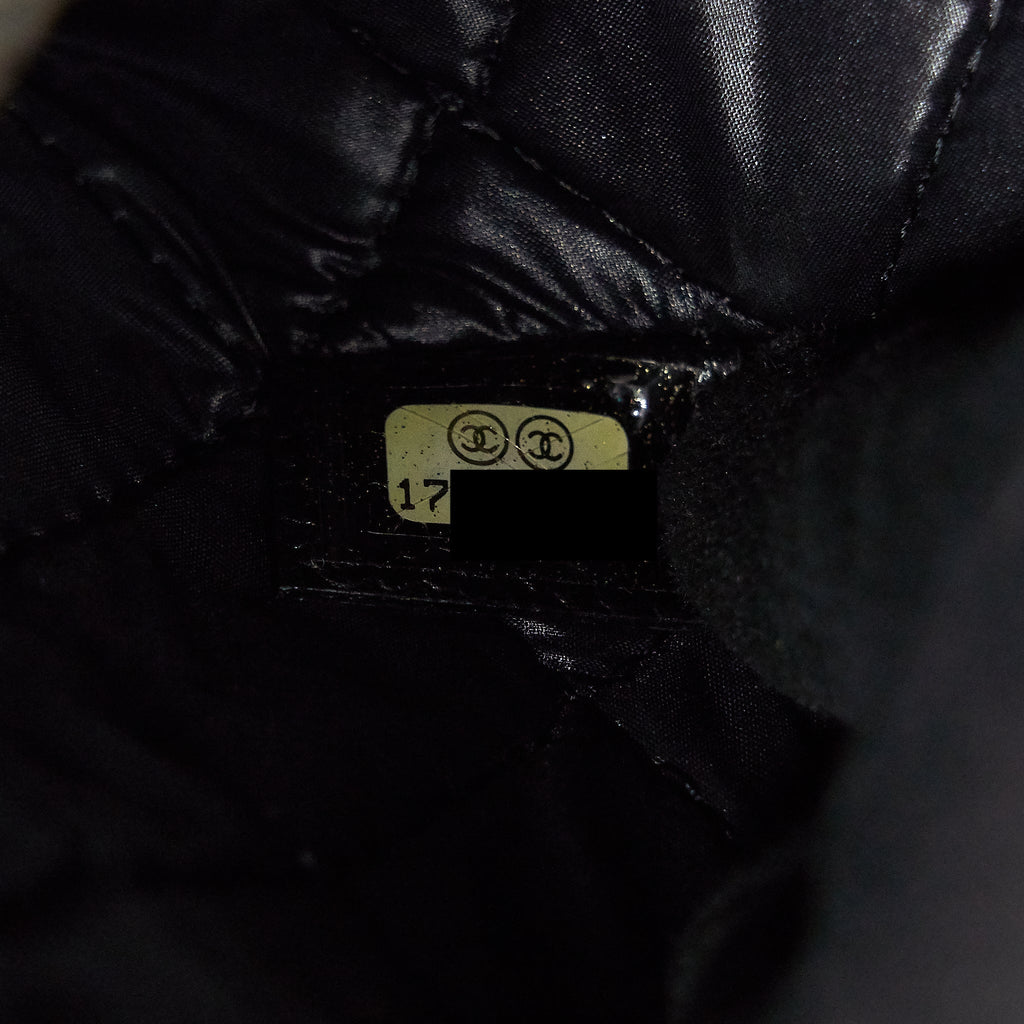 CHANEL CAVIAR POUCH BLACK SHW