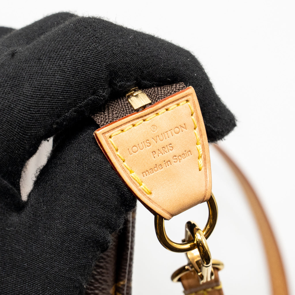 LOUIS VUITTON POCHETTE ACCESSORIES MONOGRAM CANVAS GHW