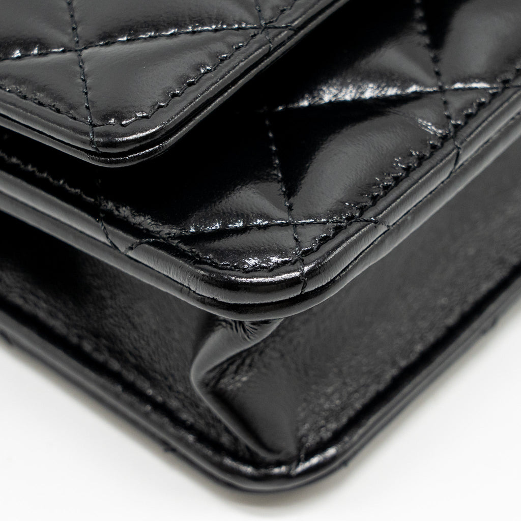 CHANEL WALLET ON CC DETAILED CHAIN SHINY LAMBSKIN BLACK GHW (MICROCHIP)