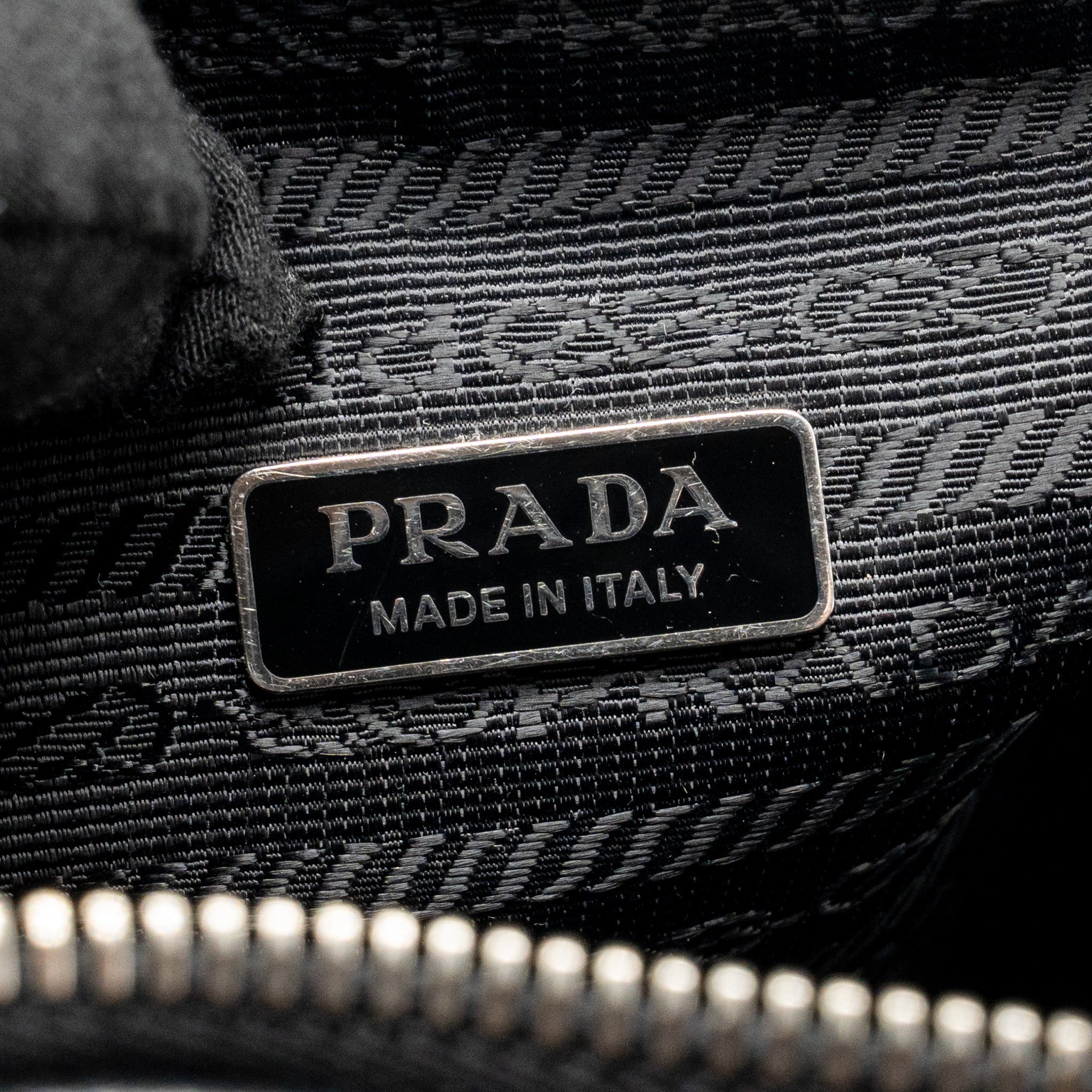 PRADA TRIANGLE SHOULDER BAG LEATHER BLACK SHW