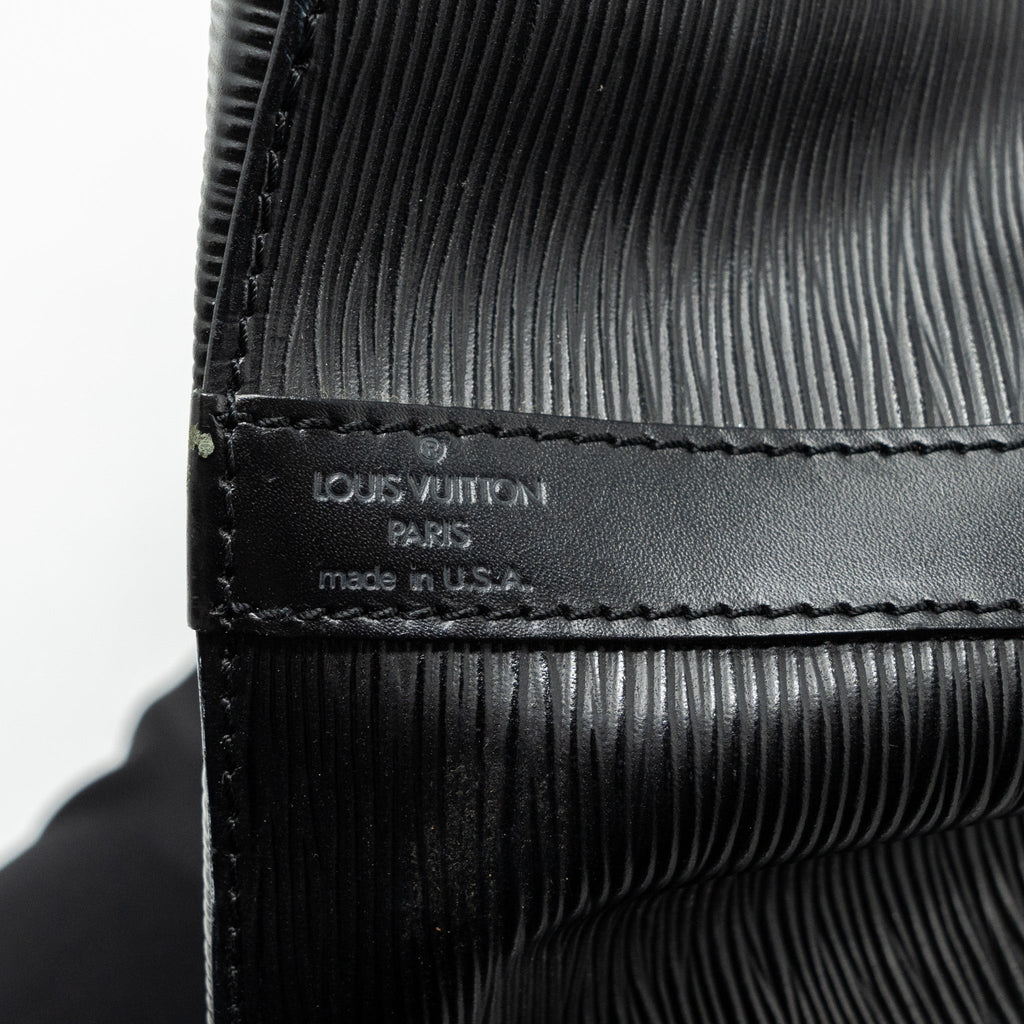 LOUIS VUITTON PETIT NOE EPI LEATHER BLACK GHW