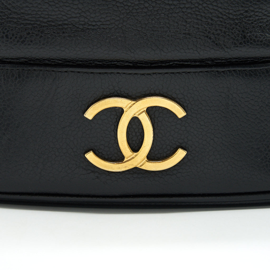 CHANEL VINTAGE CC LOGO PEARL CRUSH CAVIAR BUCKET BAG BLACK
