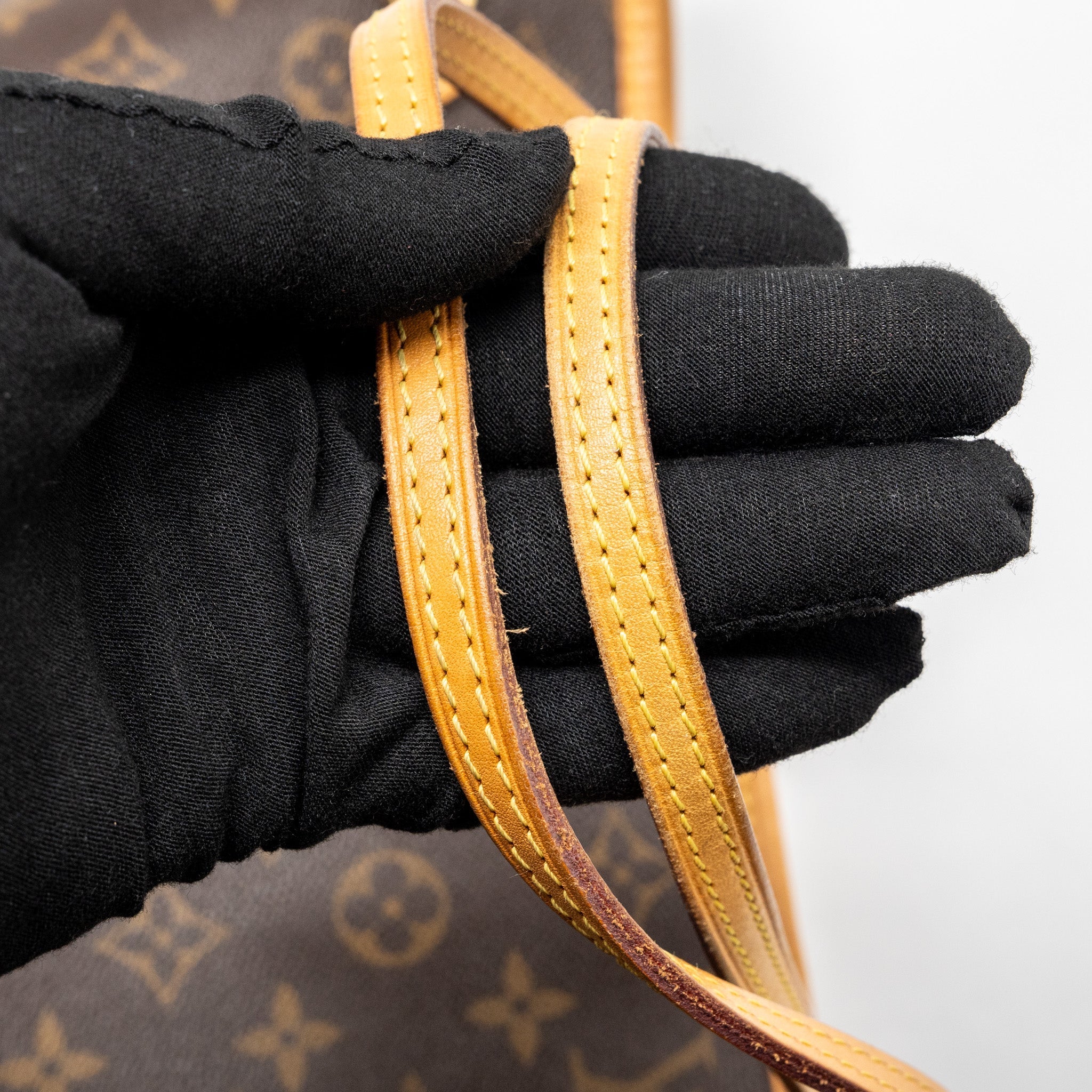 LOUIS VUITTON NEVERFULL MM MONOGRAM CANVAS GHW