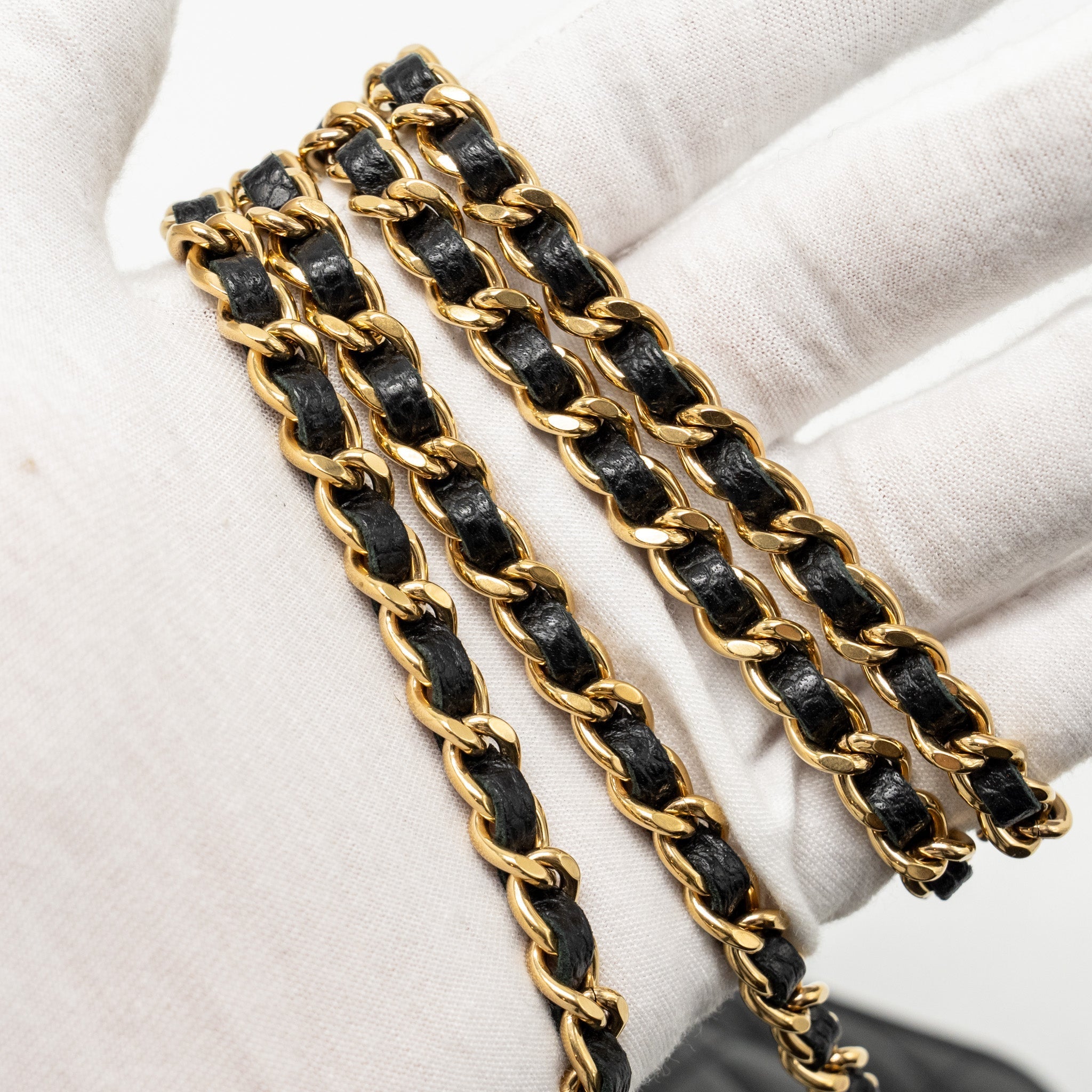 CHANEL CLASSIC WALLET ON CHAIN CAVIAR BLACK GHW(MICROCHIP)