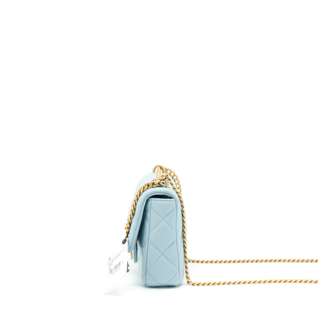 CHANEL 22P ENEMAL SMALL FLAP BAG LAMBSKIN LIGHT BLUE GOLD/BLUE HARDWARE