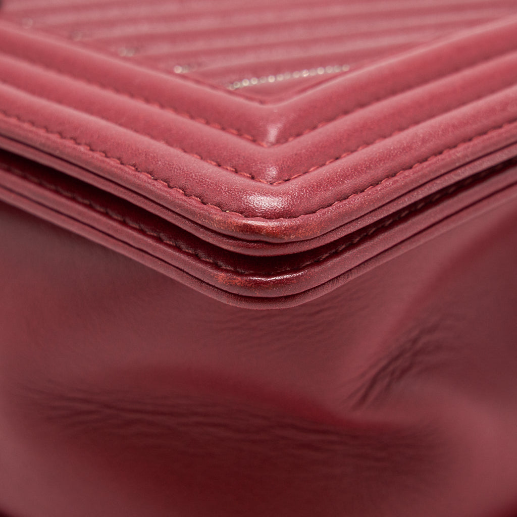 CHANEL MEDIUM CHEVRON BOY CHANEL BAG LIMITED EDITION DARK RED SHW