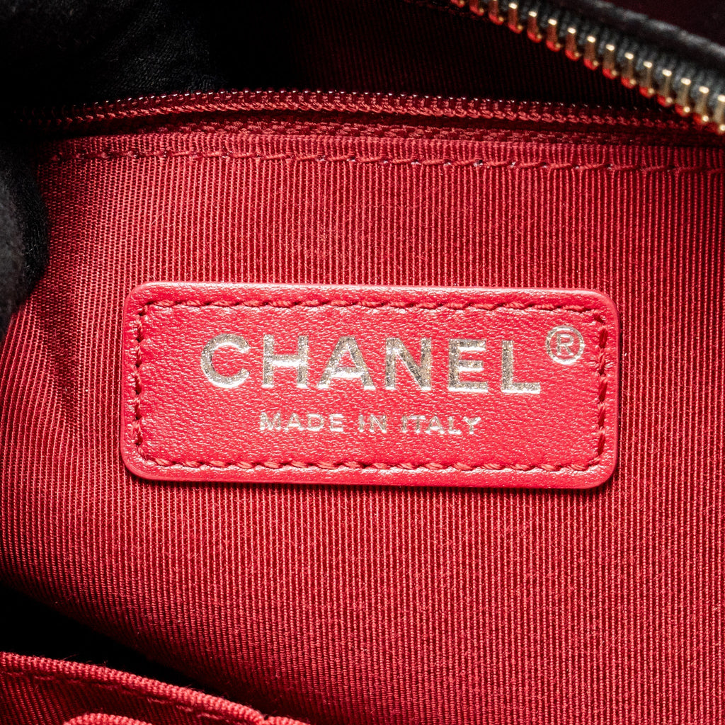 CHANEL GABRIELLE HOBO BAG AGED CALFSKIN BLACK MULTICOLOUR HARDWARE