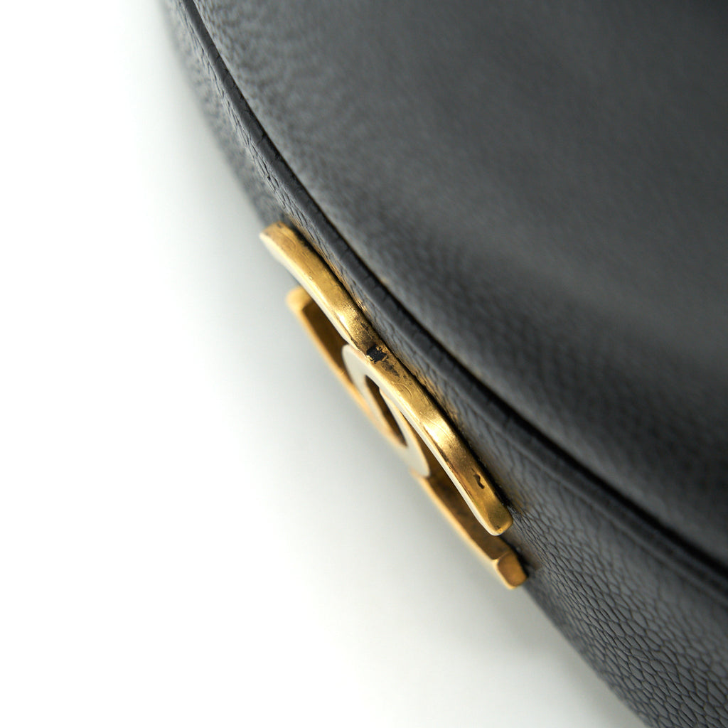 CHANEL VINTAGE CC LOGO PEARL CRUSH CAVIAR BUCKET BAG BLACK