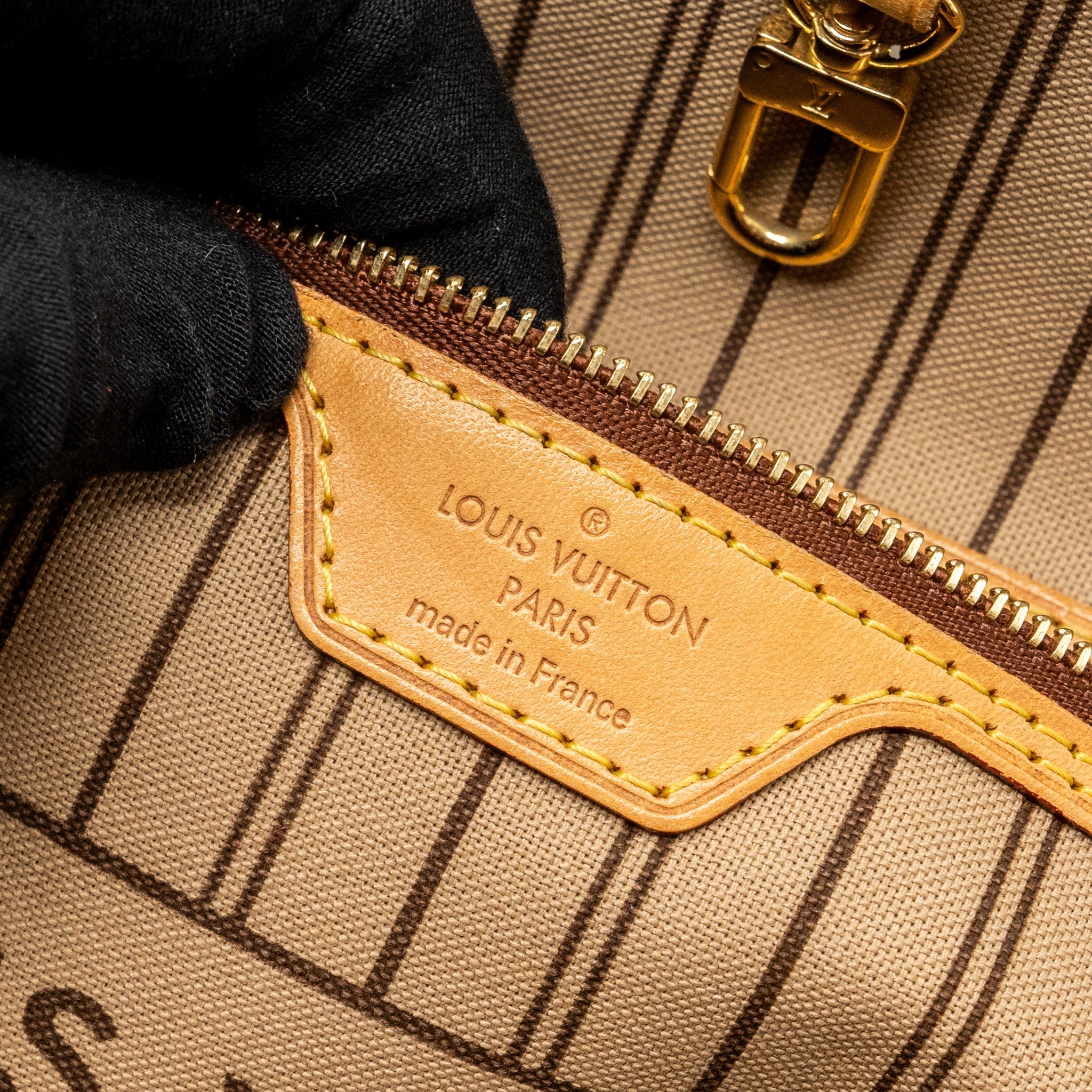 LOUIS VUITTON NEVERFULL MM MONOGRAM CANVAS GHW