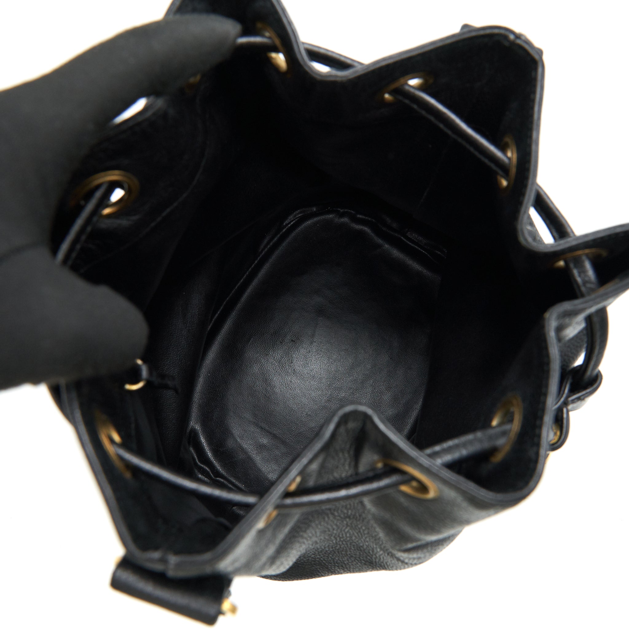 CHANEL VINTAGE CC LOGO PEARL CRUSH CAVIAR BUCKET BAG BLACK