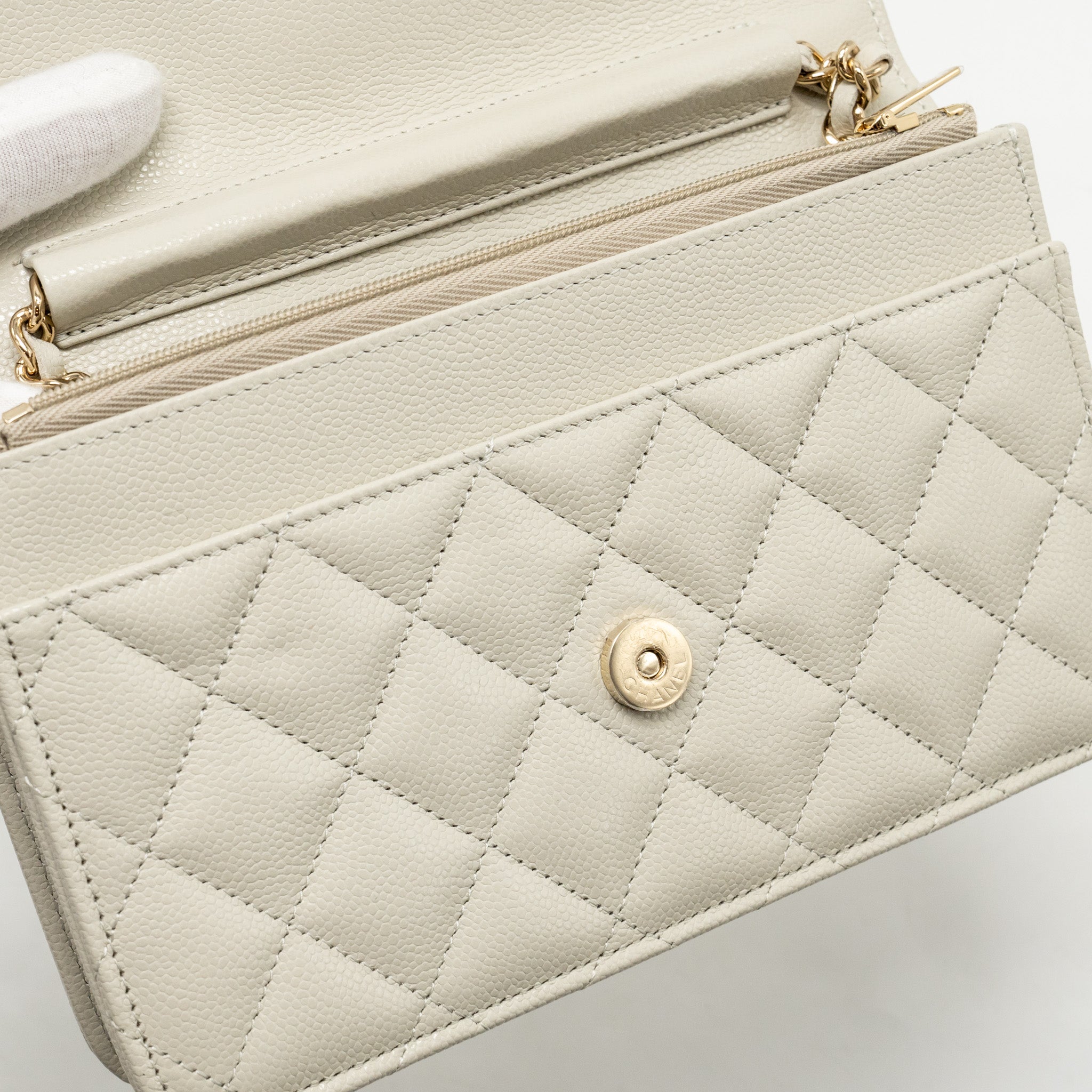 CHANEL CLASSIC WALLET ON CHAIN CAVIAR CREAMY WHITE LGHW(MICROCHIP)