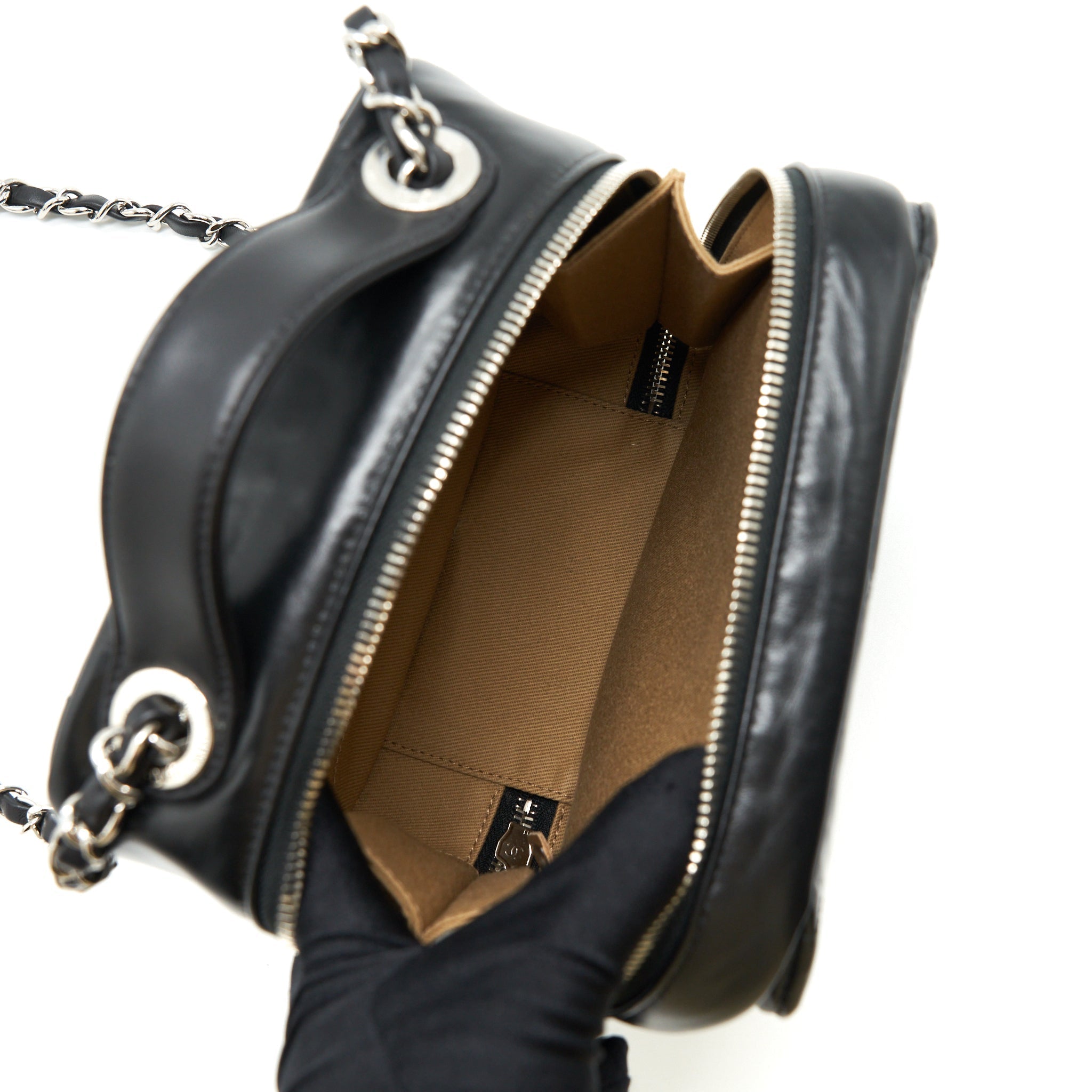 CHANEL QUILTED VERTICAL TOP HANDLE BAG CALFSKIN BLACK SHW