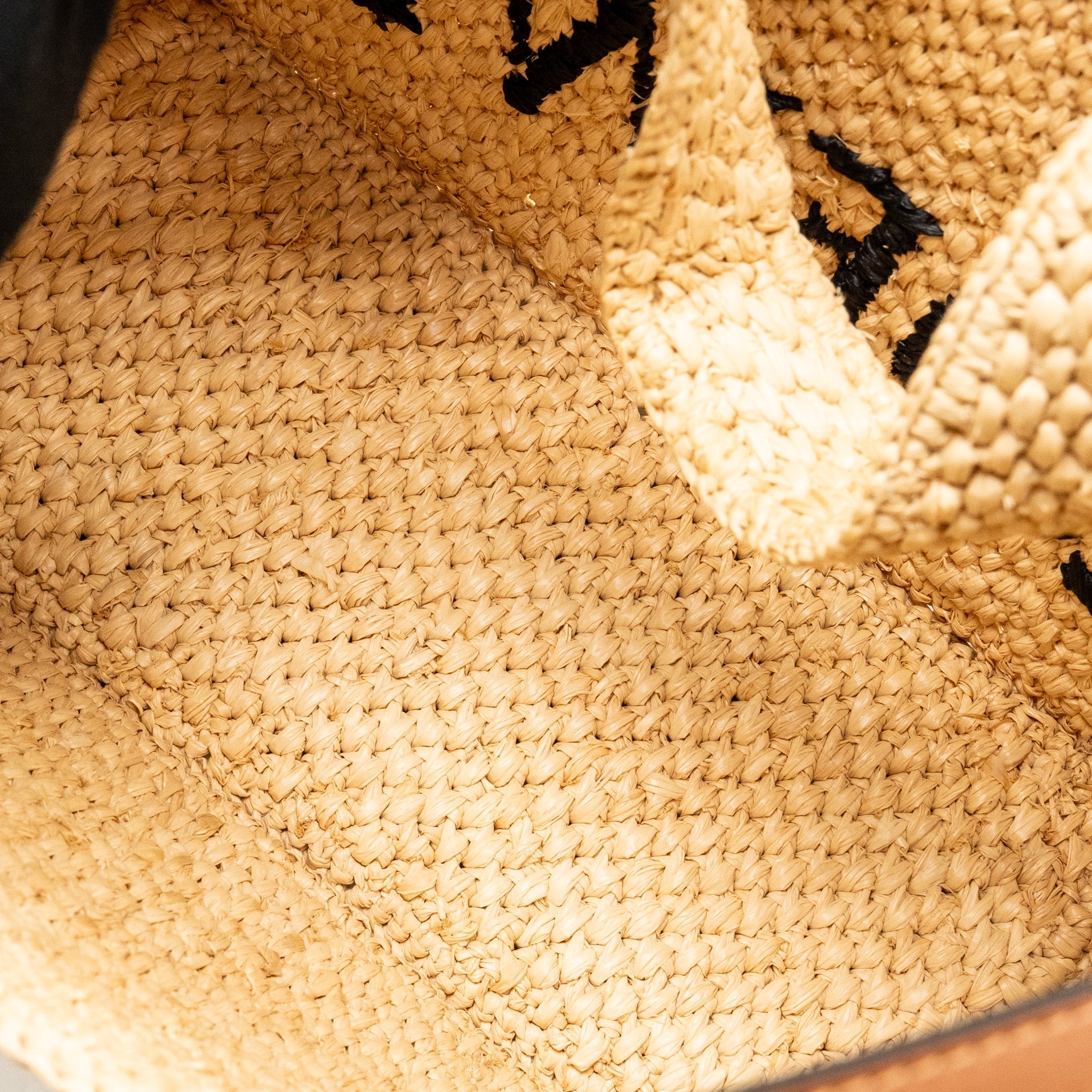 LOEWE SMALL FONT TOTE BAG RAFFIA/CALFSKIN NATURAL GHW